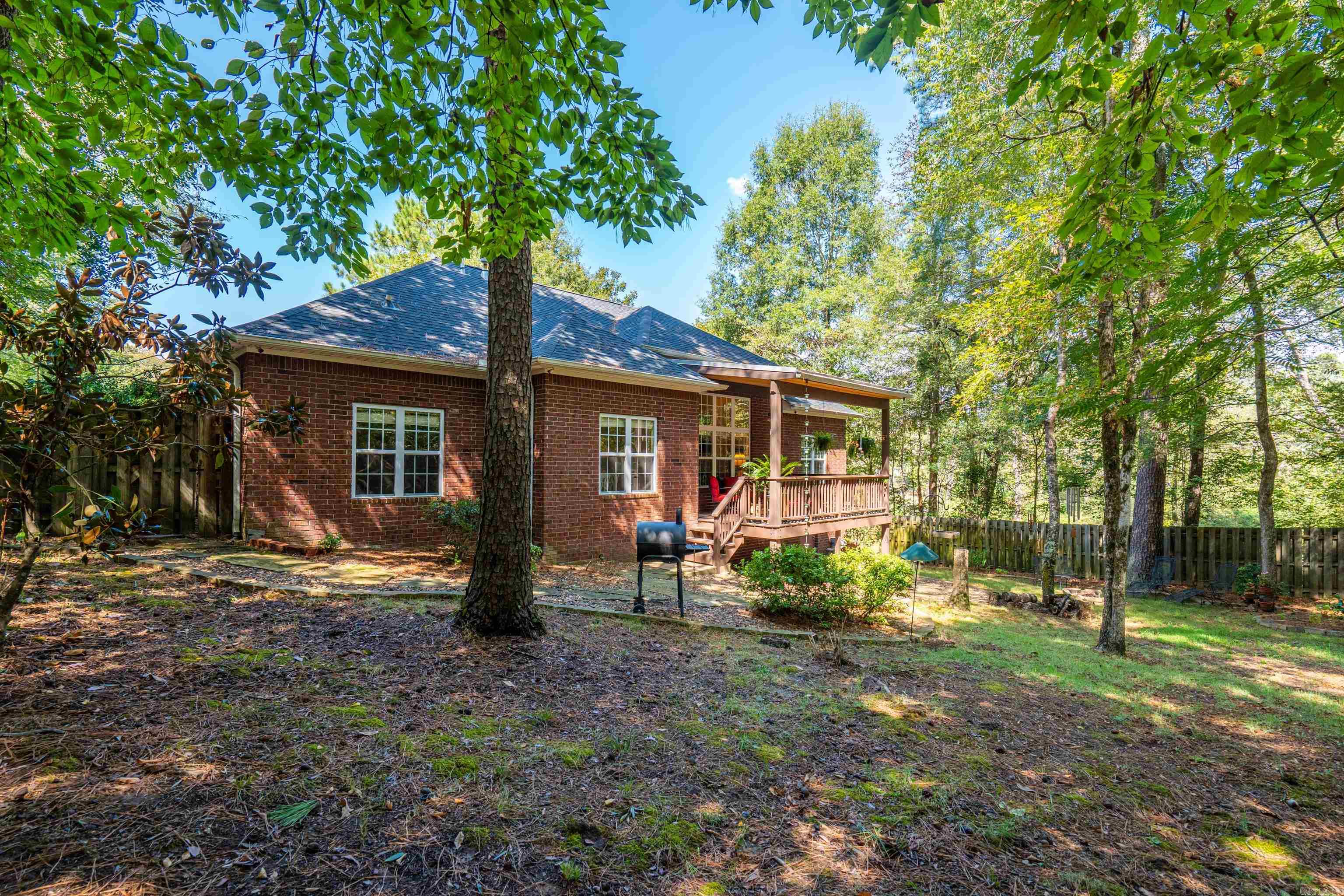 105 Covington Right Property Photo 38