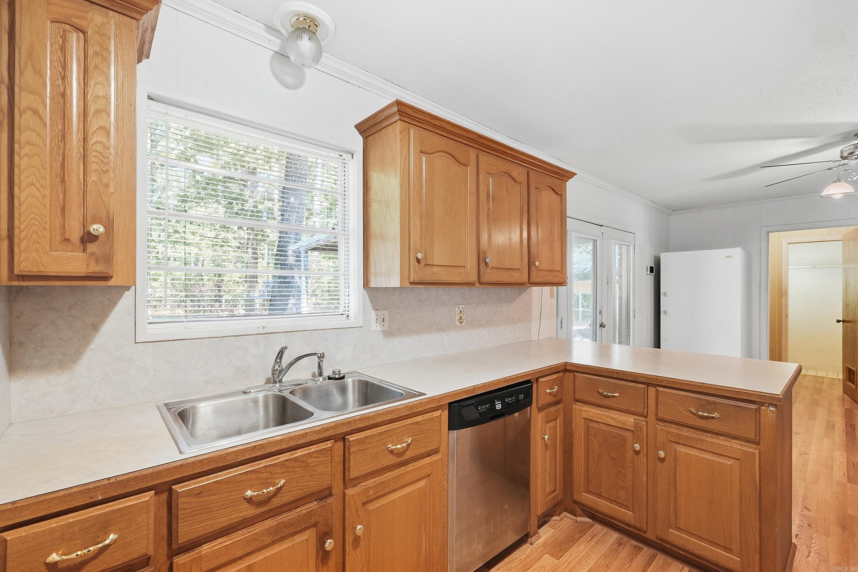 11408 Donnie Drive Property Photo 6