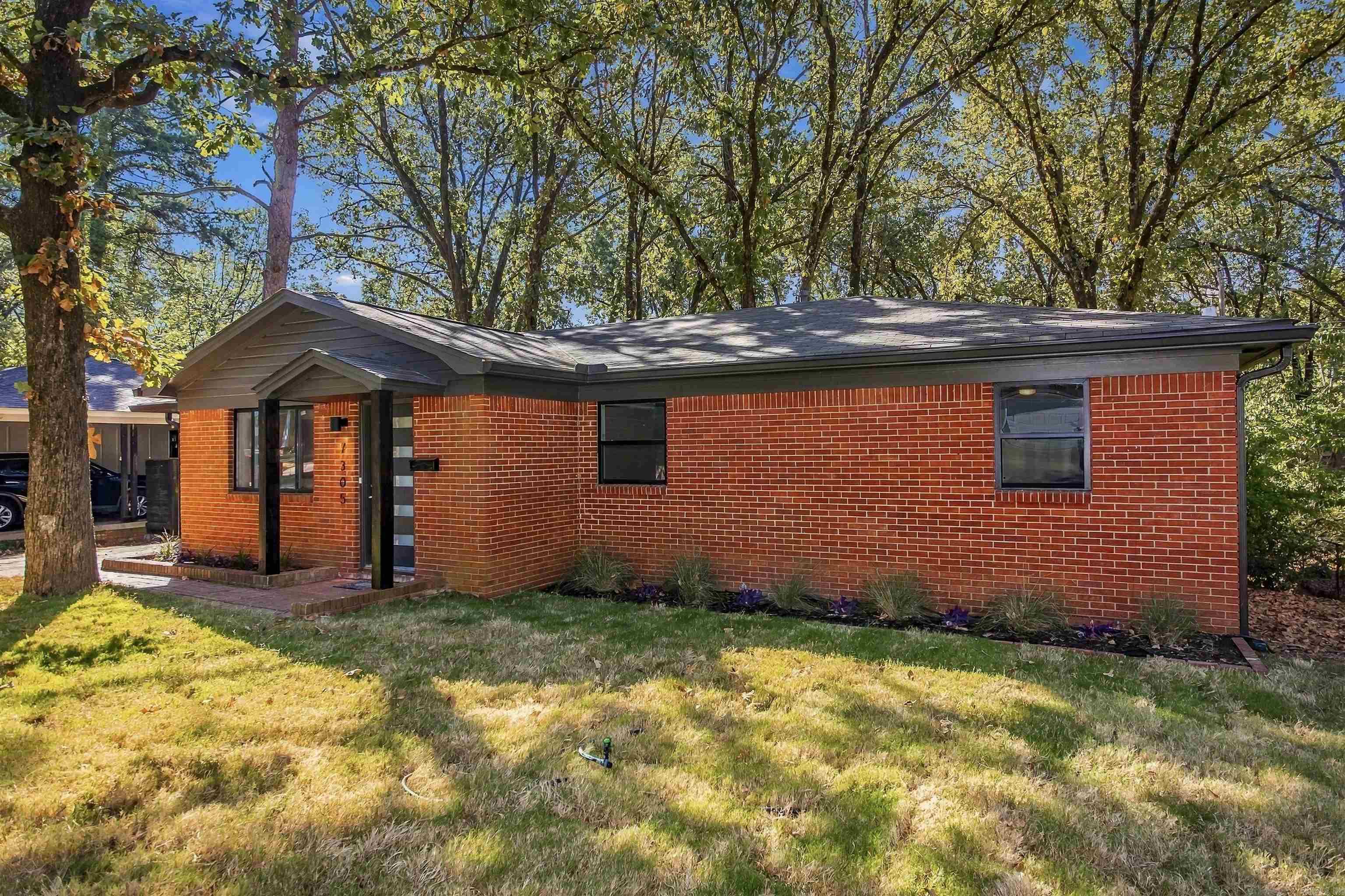 7305 L Street Property Photo 3
