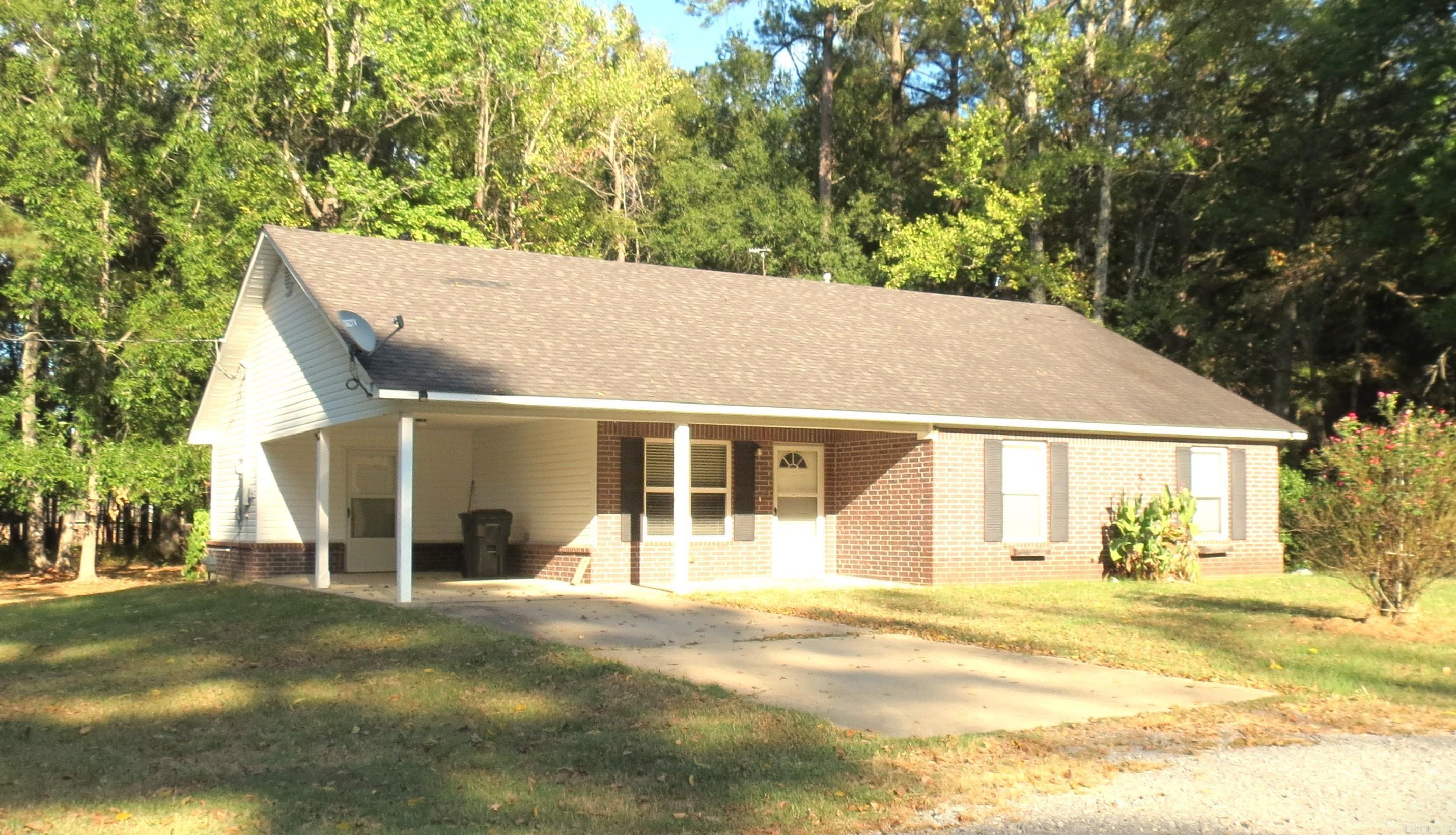 770 S Highway 35 Property Photo 1