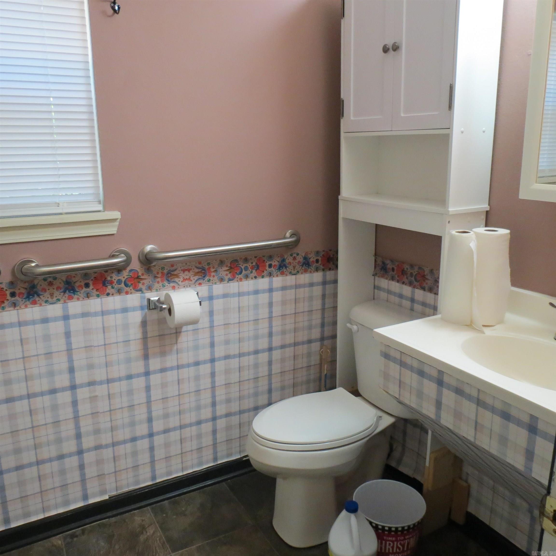 770 S Highway 35 Property Photo 14