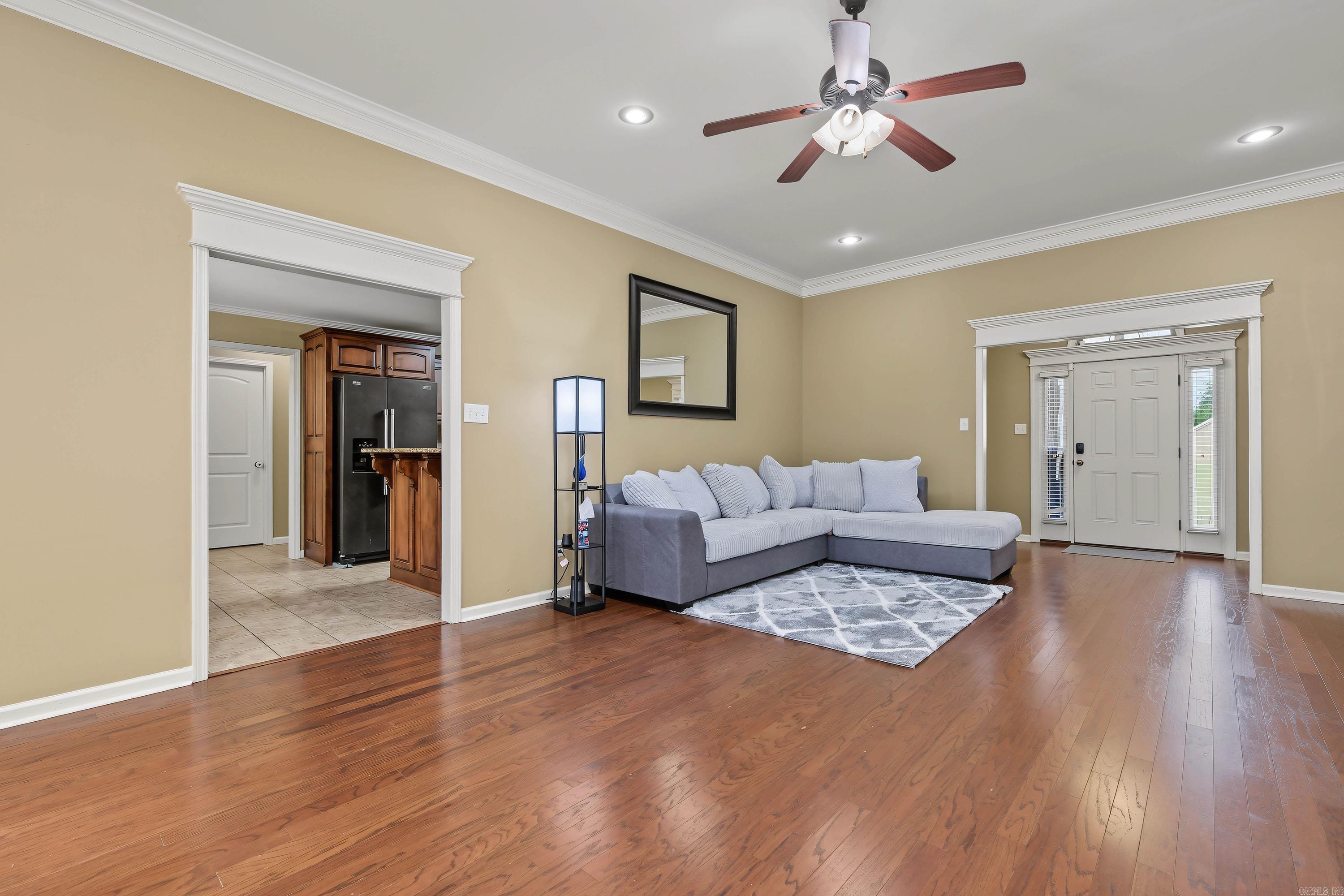 5312 Charles Court Property Photo 6
