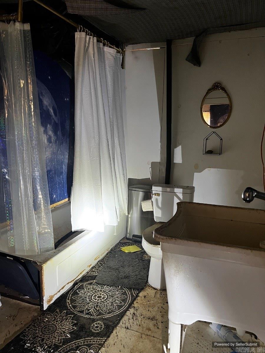 314 Louisiana St Street Property Photo 4