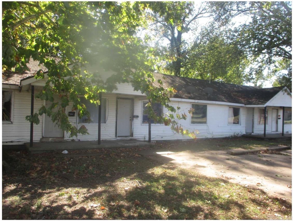 302 E Semmes Avenue