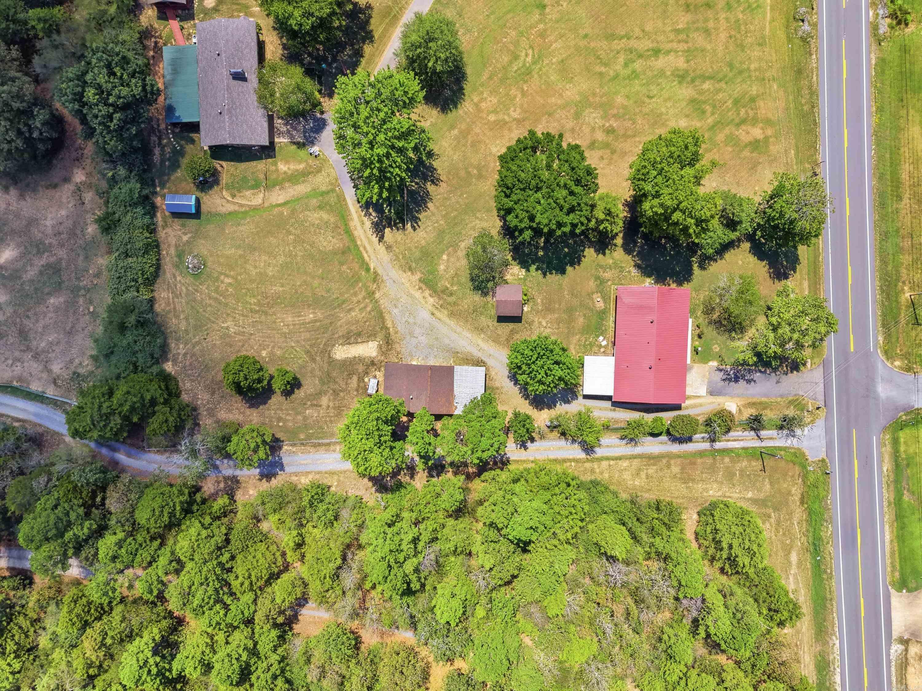 8024 Hwy 300 Property Photo 4