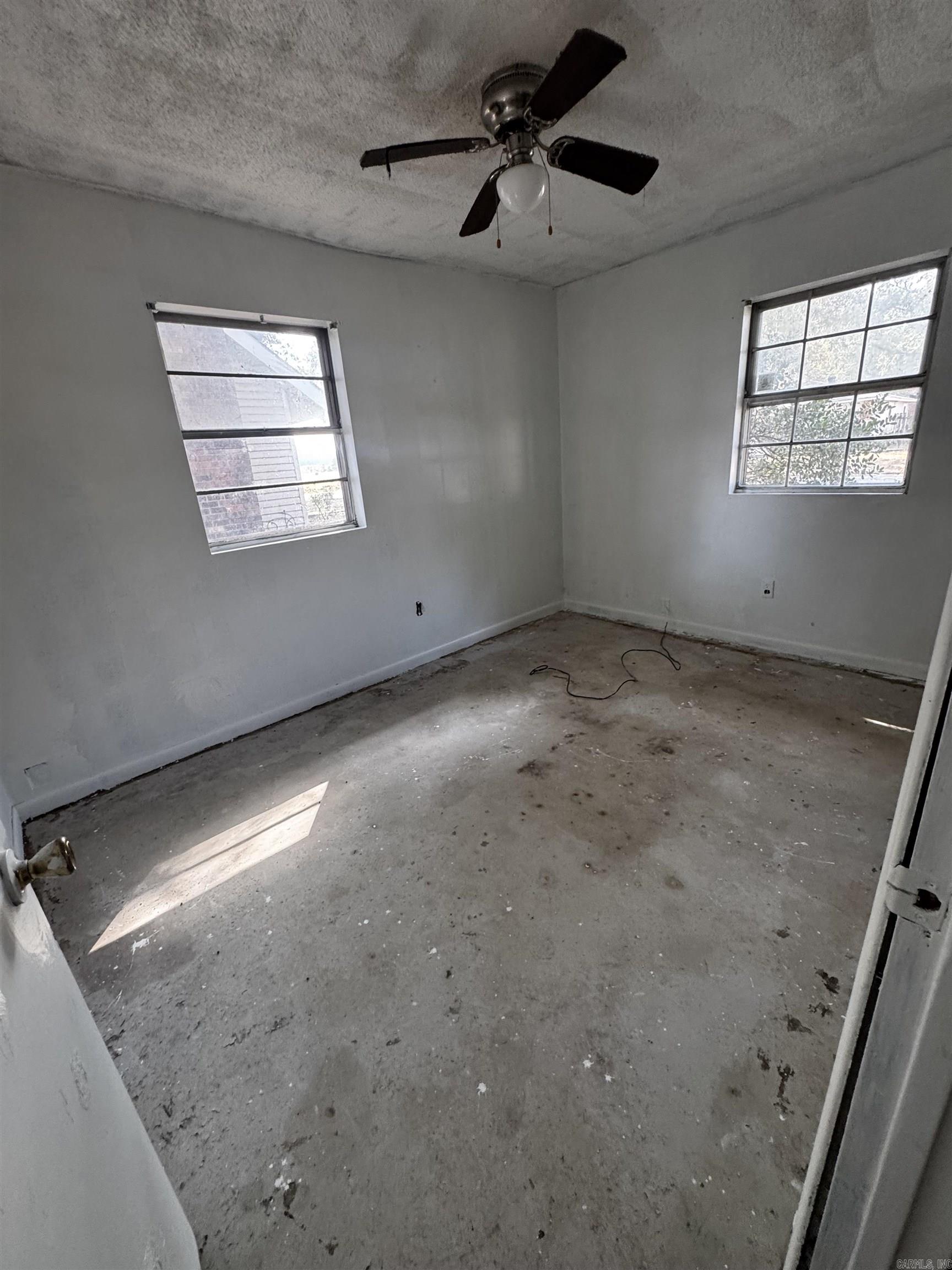 204 Truman Street Property Photo 5