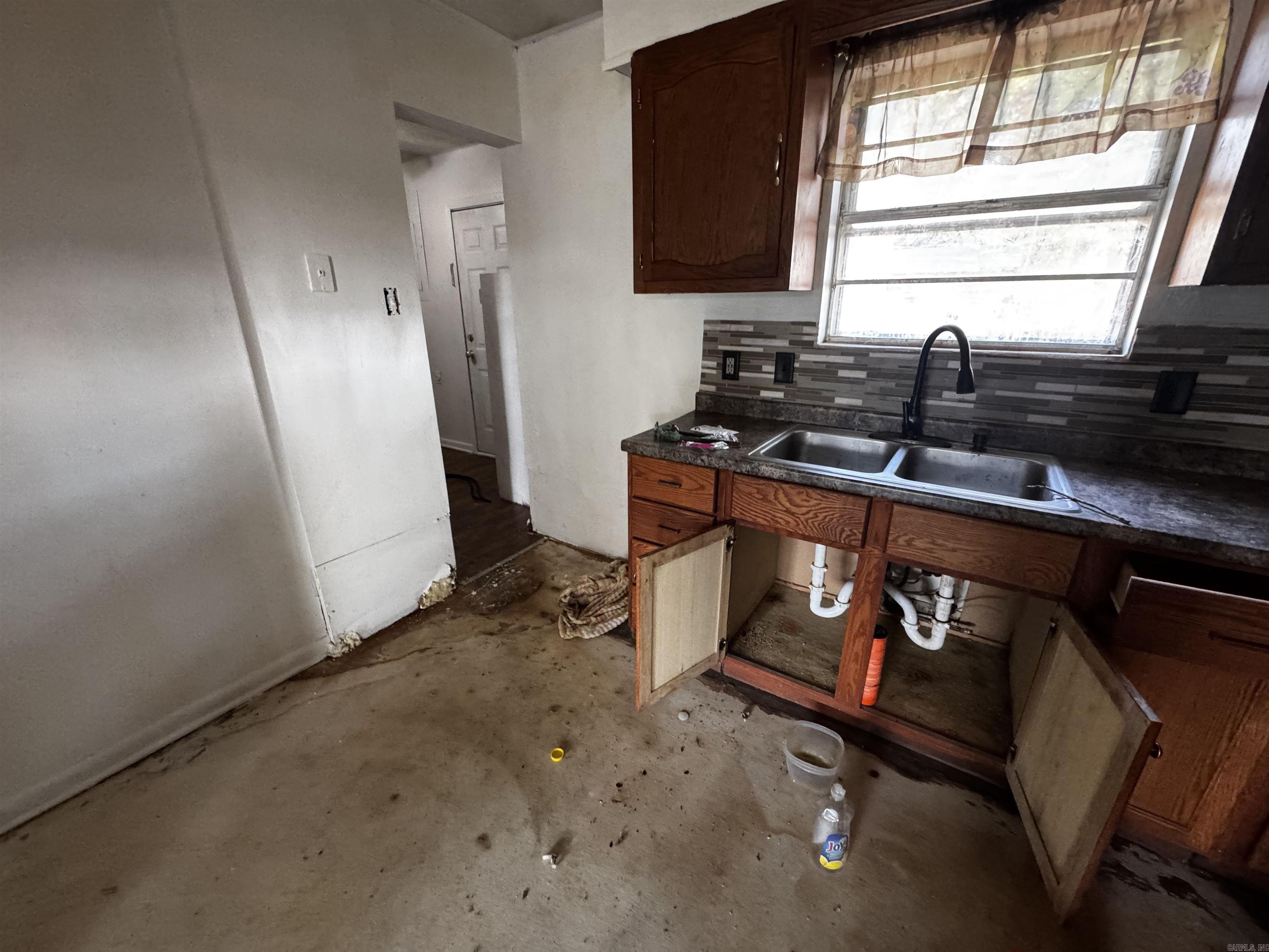 204 Truman Street Property Photo 9