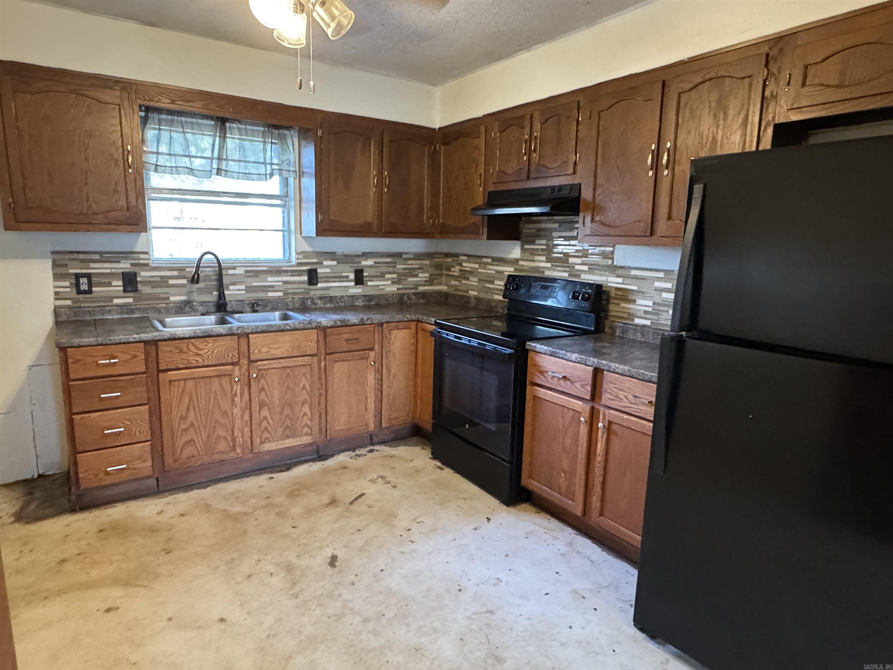 204 Truman Street Property Photo 8