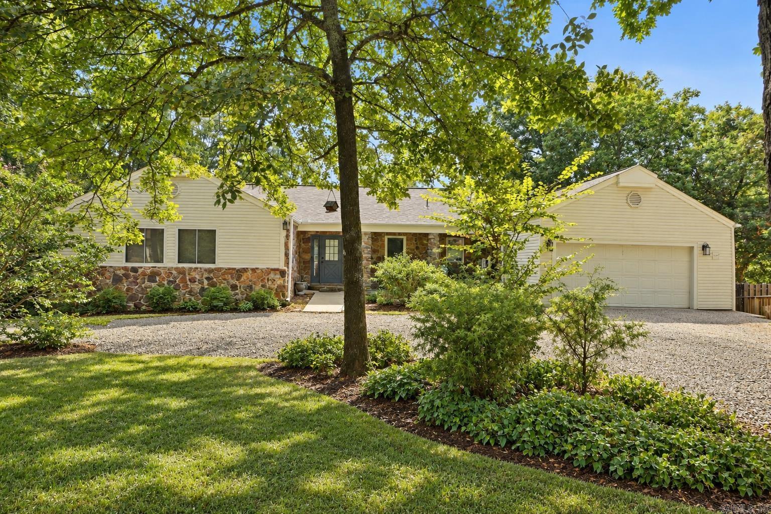 107 Crossbow Place Property Photo 1