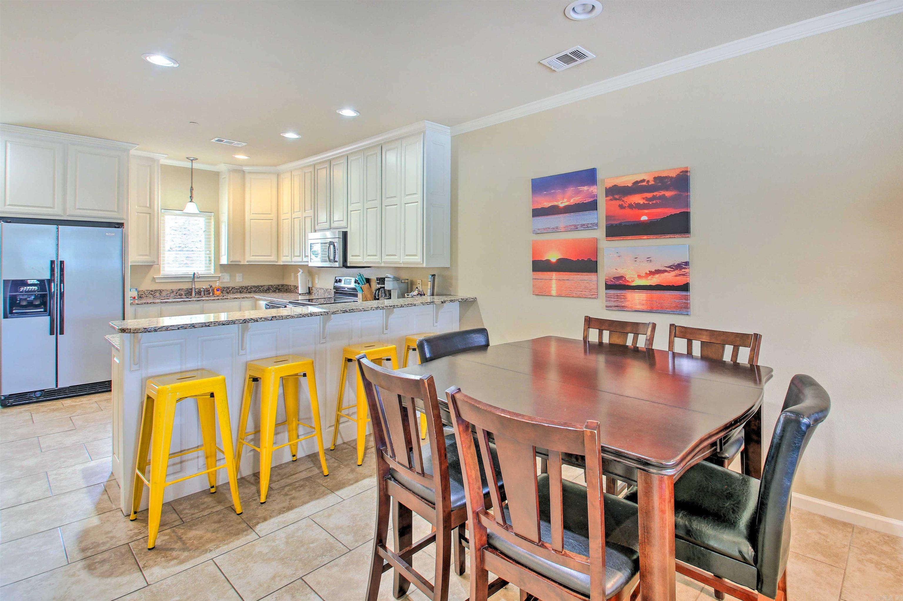 117 Lookout Pt Apt B3 Property Photo 8