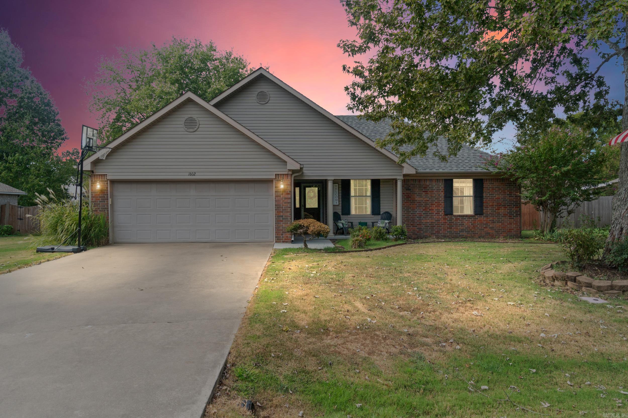 1602 Roes Ridge Property Photo 1