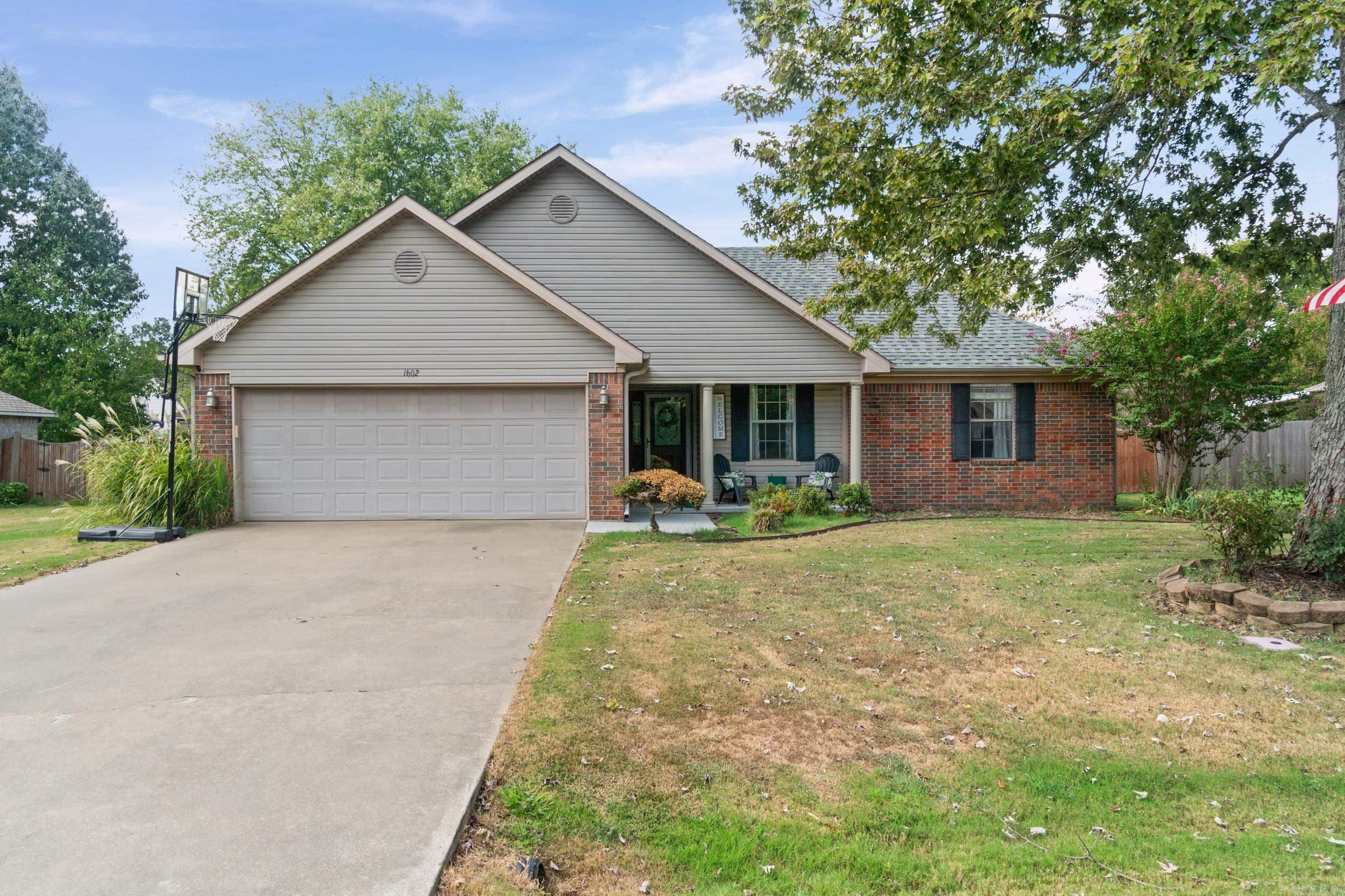 1602 Roes Ridge Property Photo 2