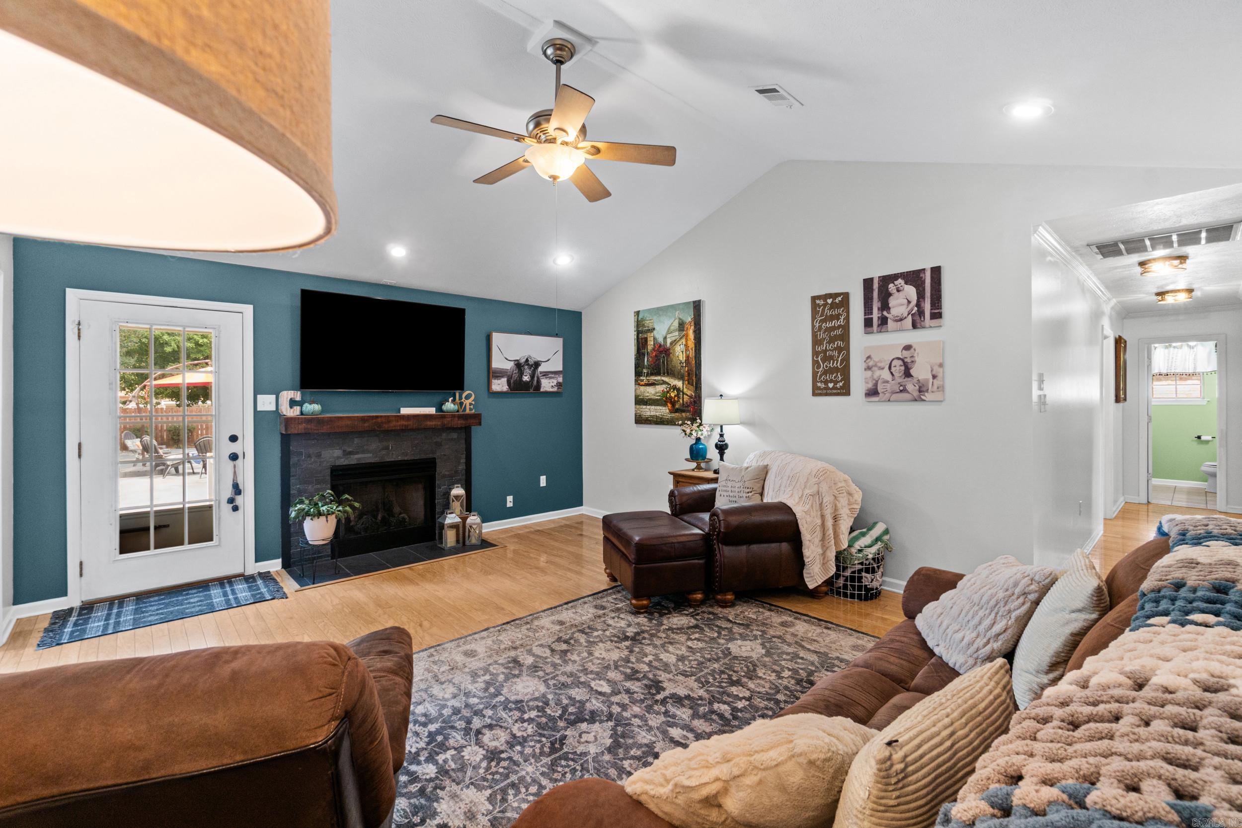 1602 Roes Ridge Property Photo 7