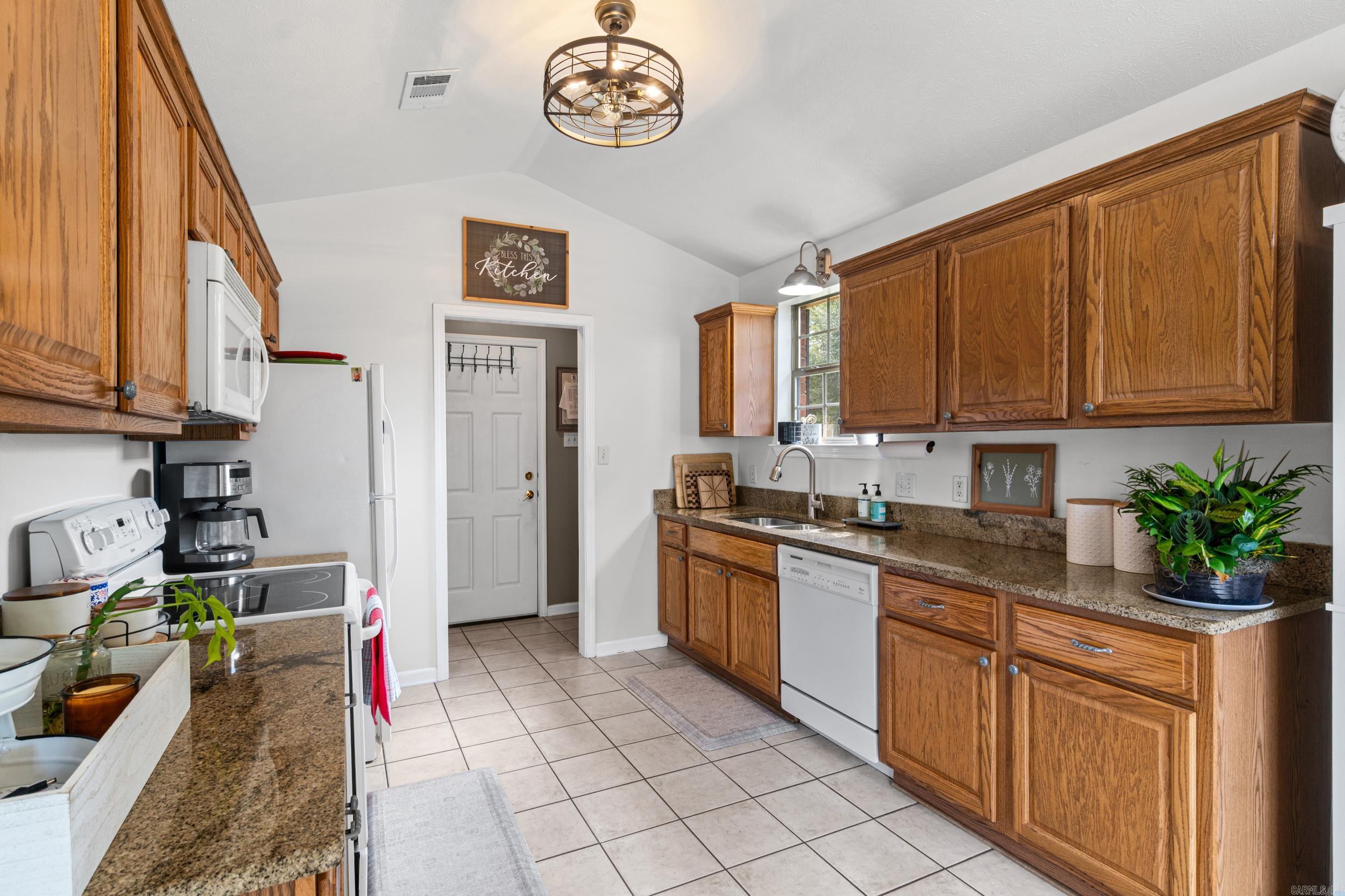1602 Roes Ridge Property Photo 9