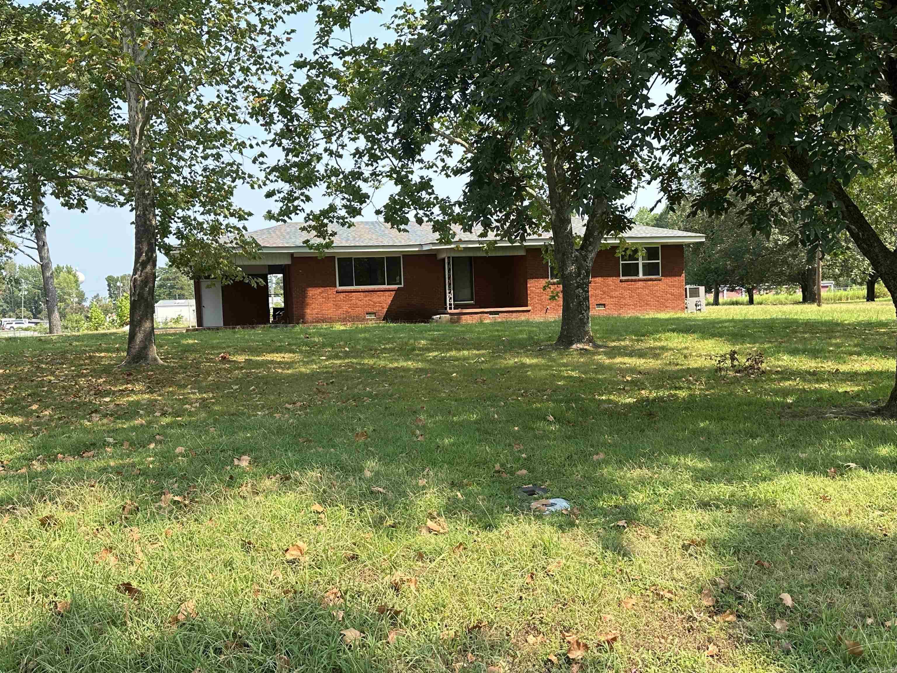 208 Trailwood Drive Property Photo 1