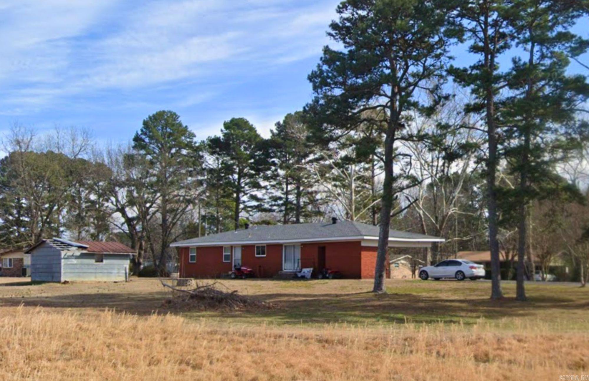 208 Trailwood Drive Property Photo 6