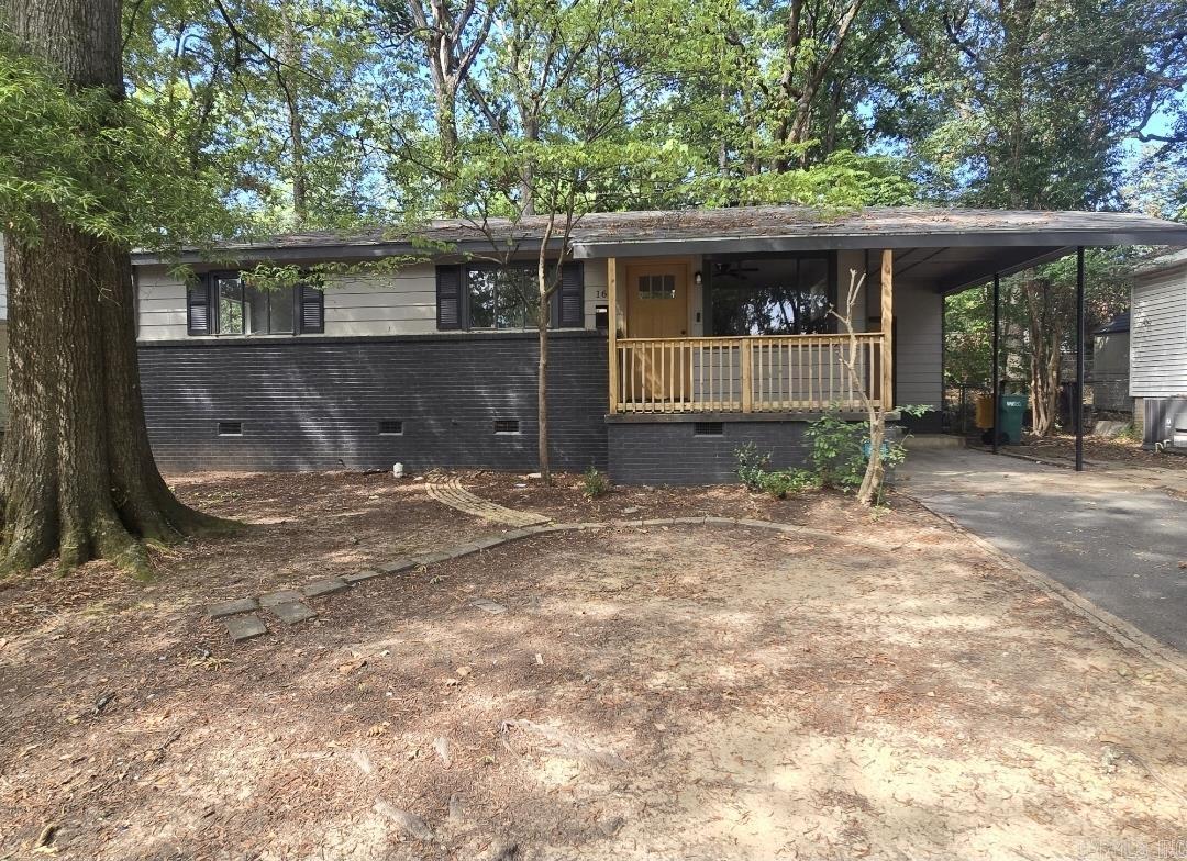16 Irving Drive Property Photo 1