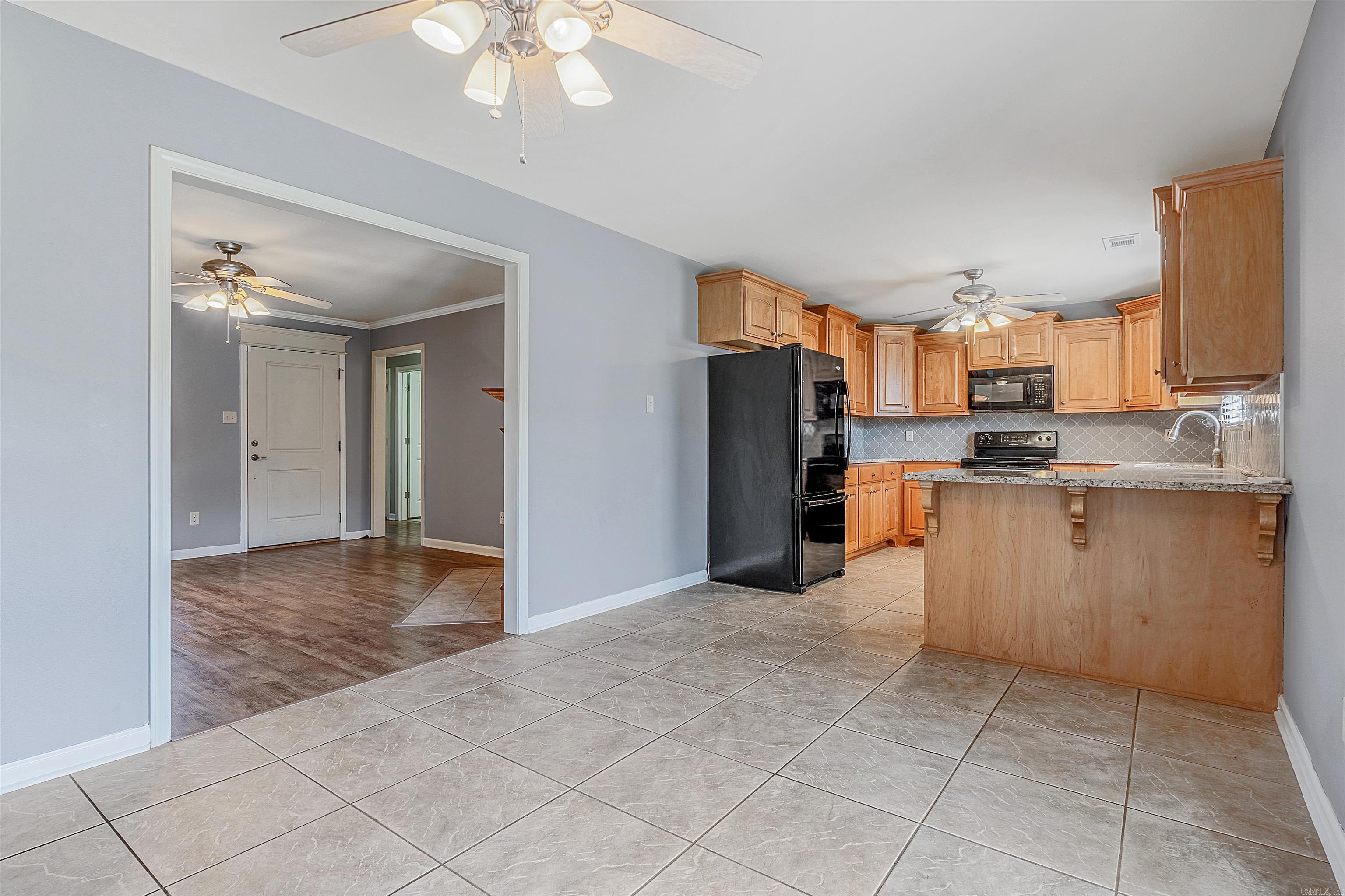 2802 Roset Lane Property Photo 10