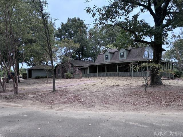 1340 E Martin Drive Property Photo 1