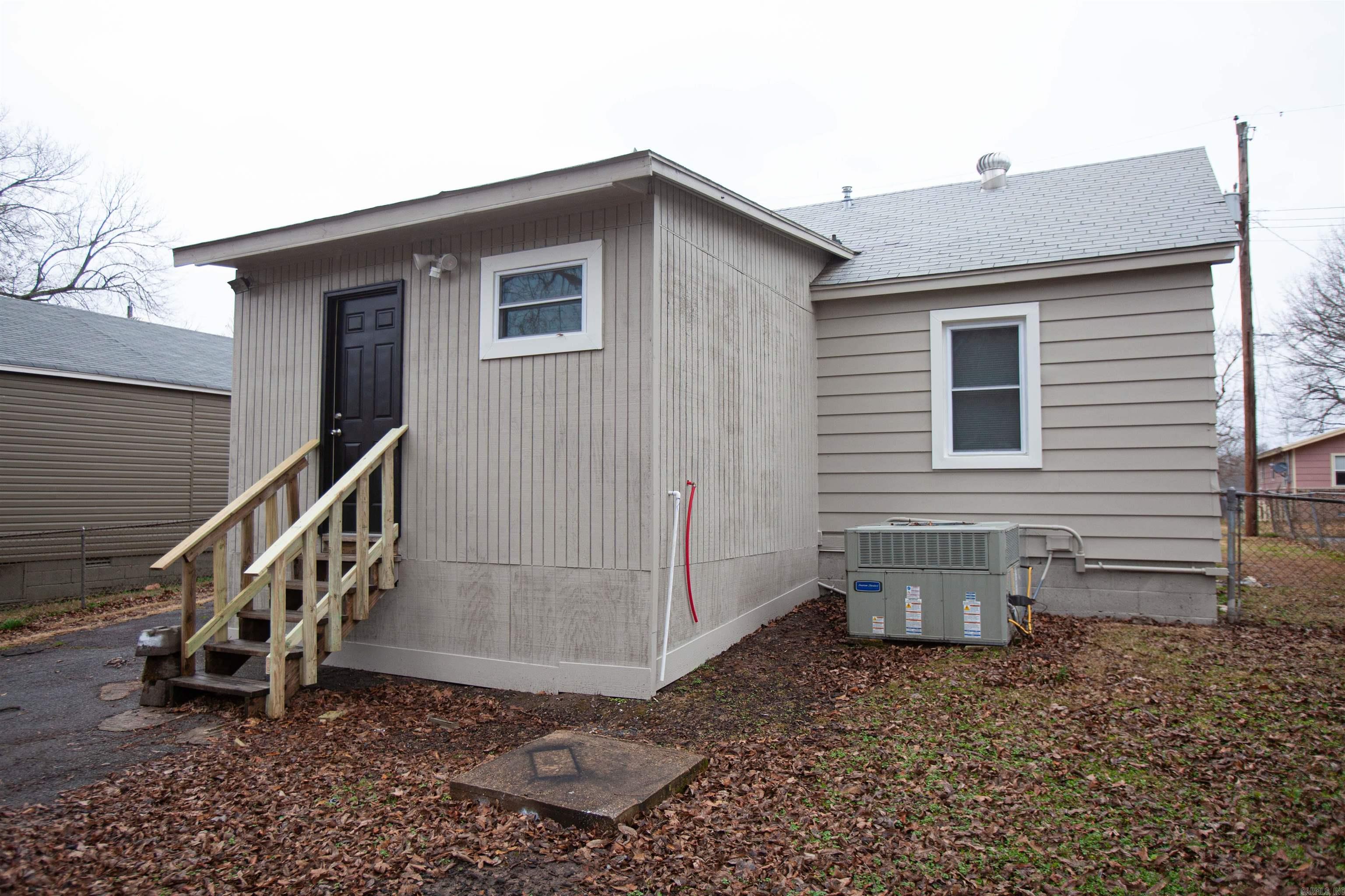 518 Pollock Street Property Photo 11