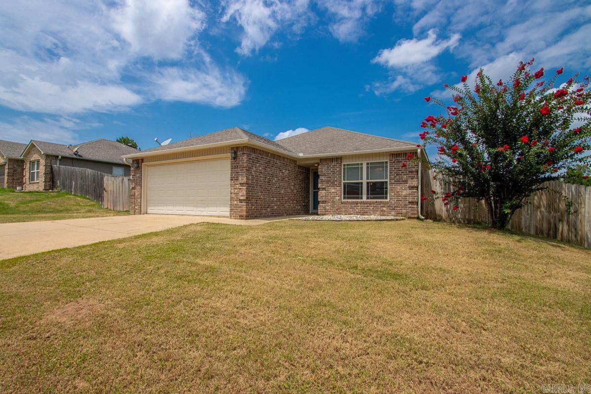 102 Riveria Cove Property Photo 4