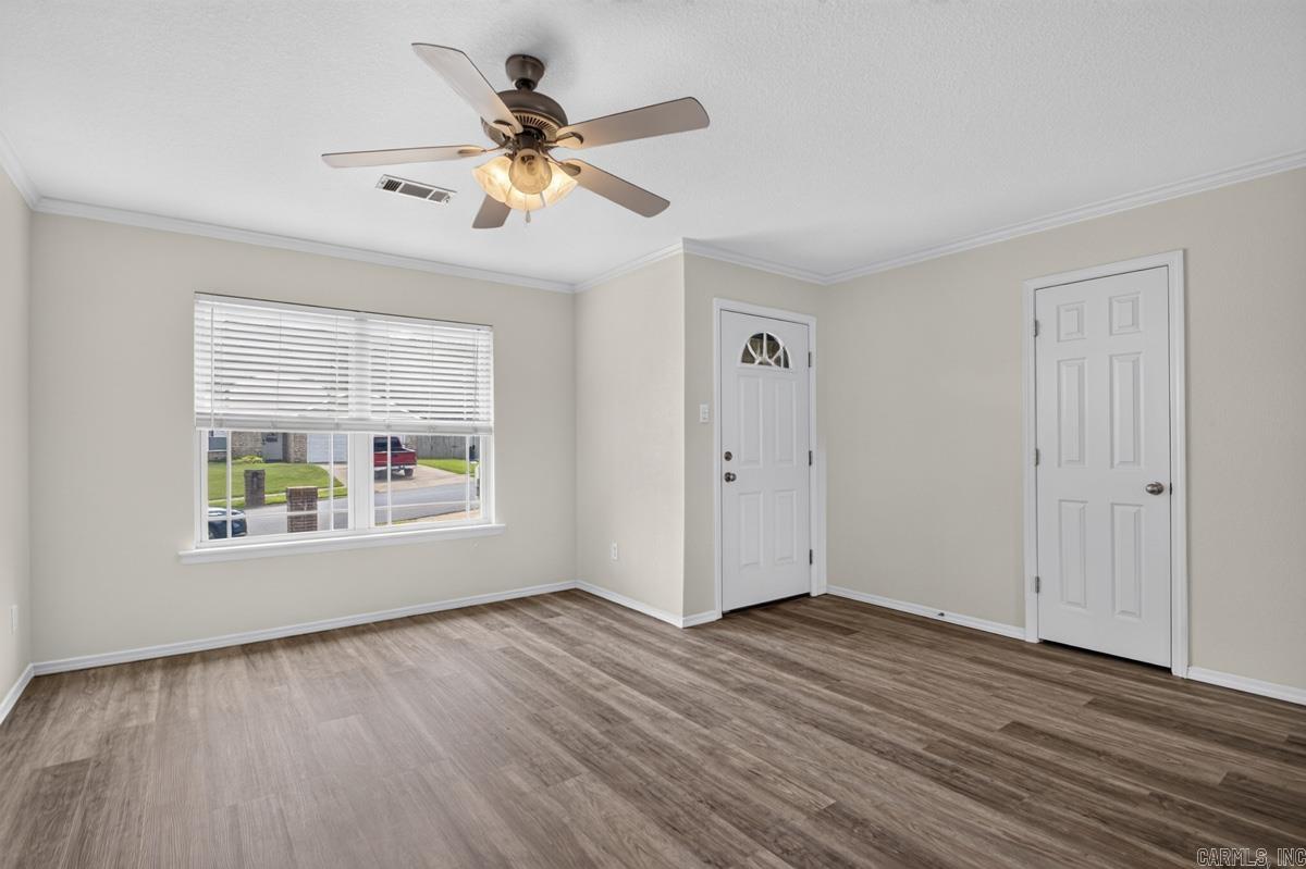 102 Riveria Cove Property Photo 6