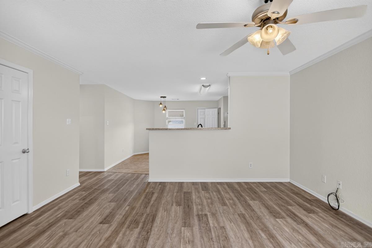 102 Riveria Cove Property Photo 7