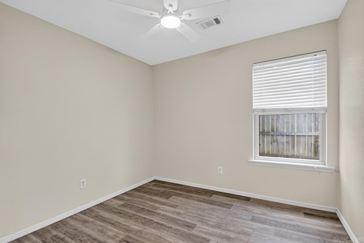102 Riveria Cove Property Photo 14