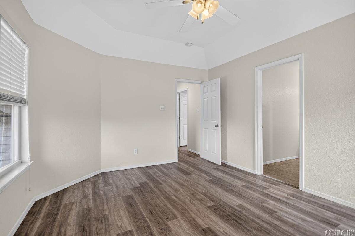 102 Riveria Cove Property Photo 17