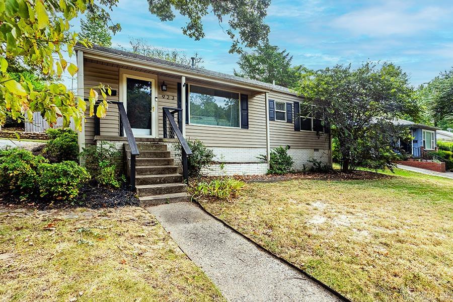 923 Pine Valley Property Photo 1