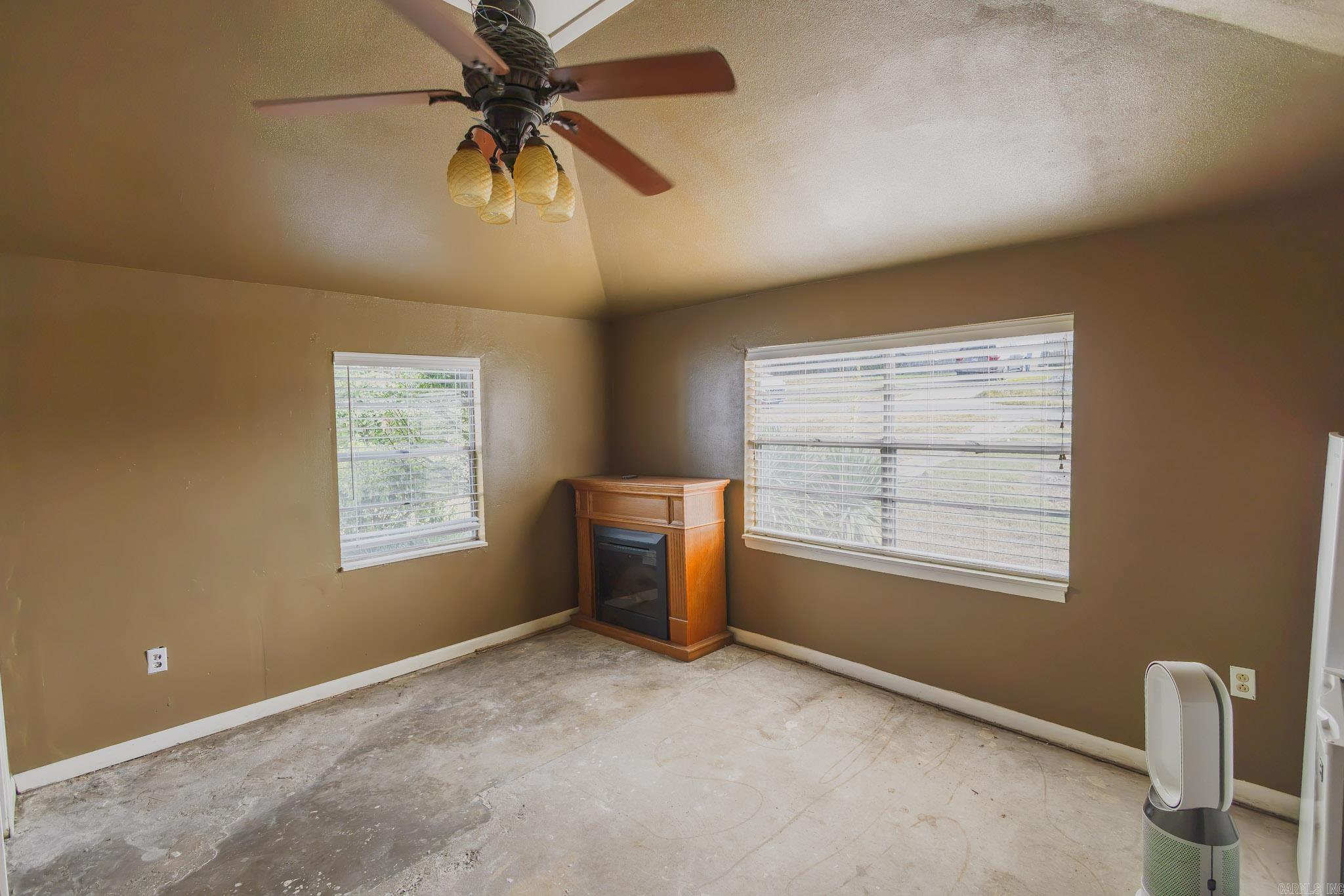 6720 Rockwood Rd Property Photo 12