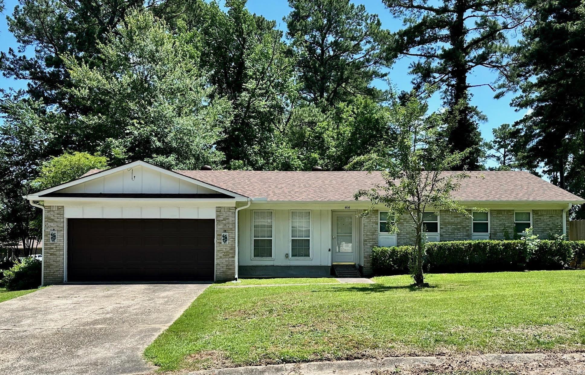 414 Newcomb Cove Property Photo 1