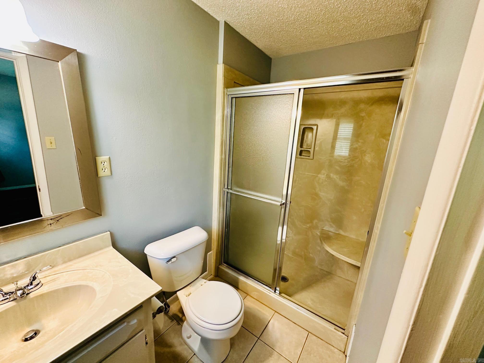 414 Newcomb Cove Property Photo 6
