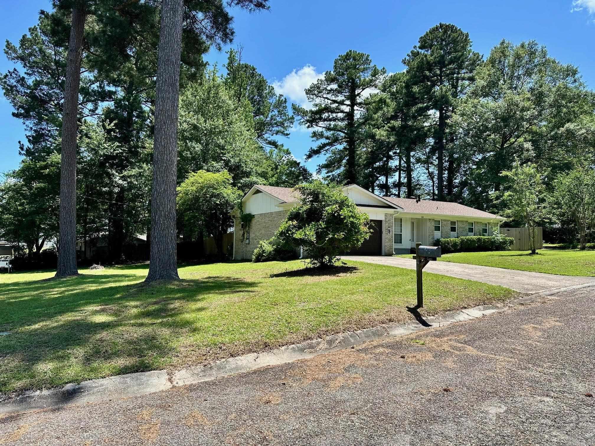 414 Newcomb Cove Property Photo 11