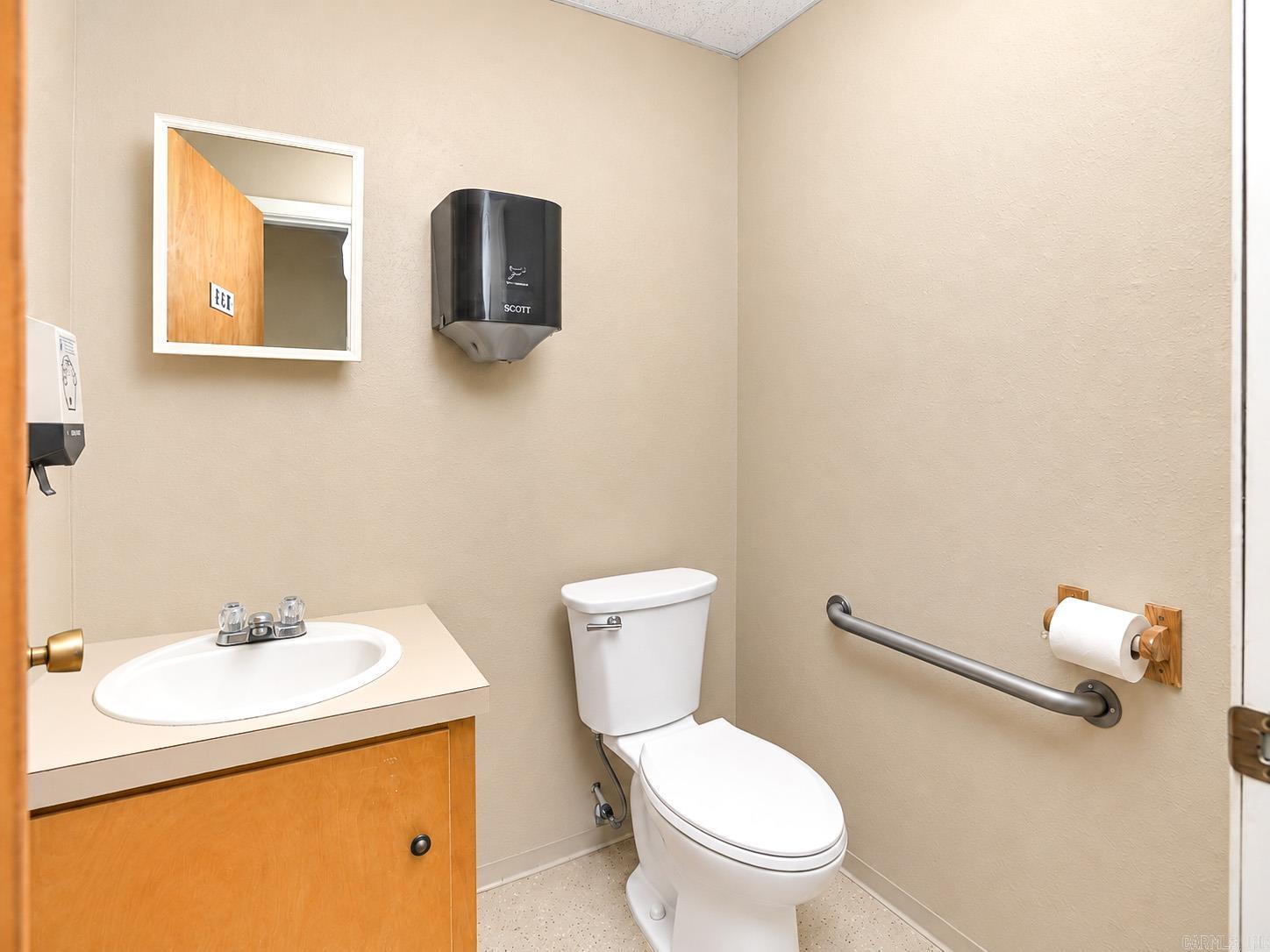 8869 Highway 79 South Property Photo 37