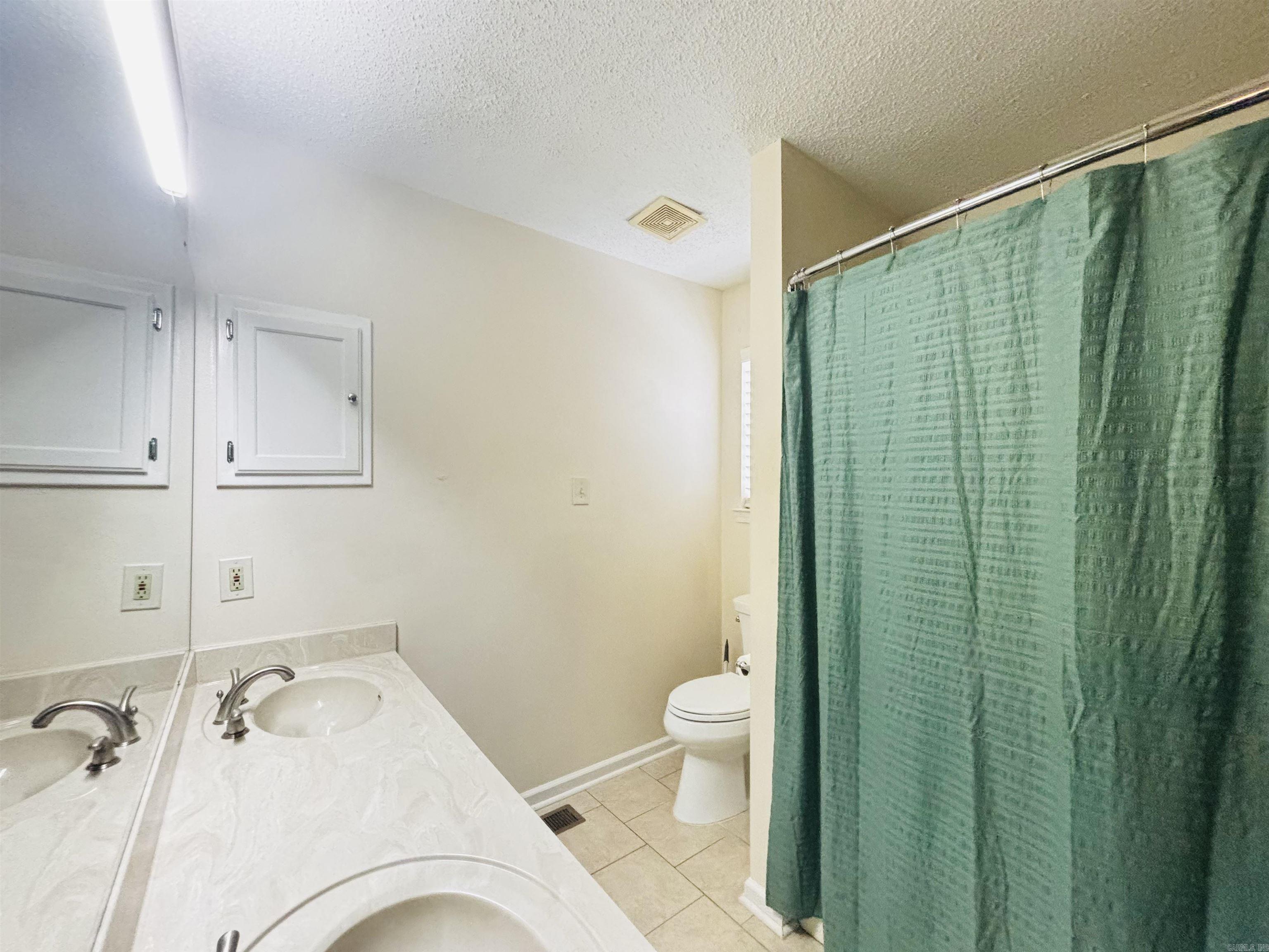 1118 Brookview Drive Property Photo 13