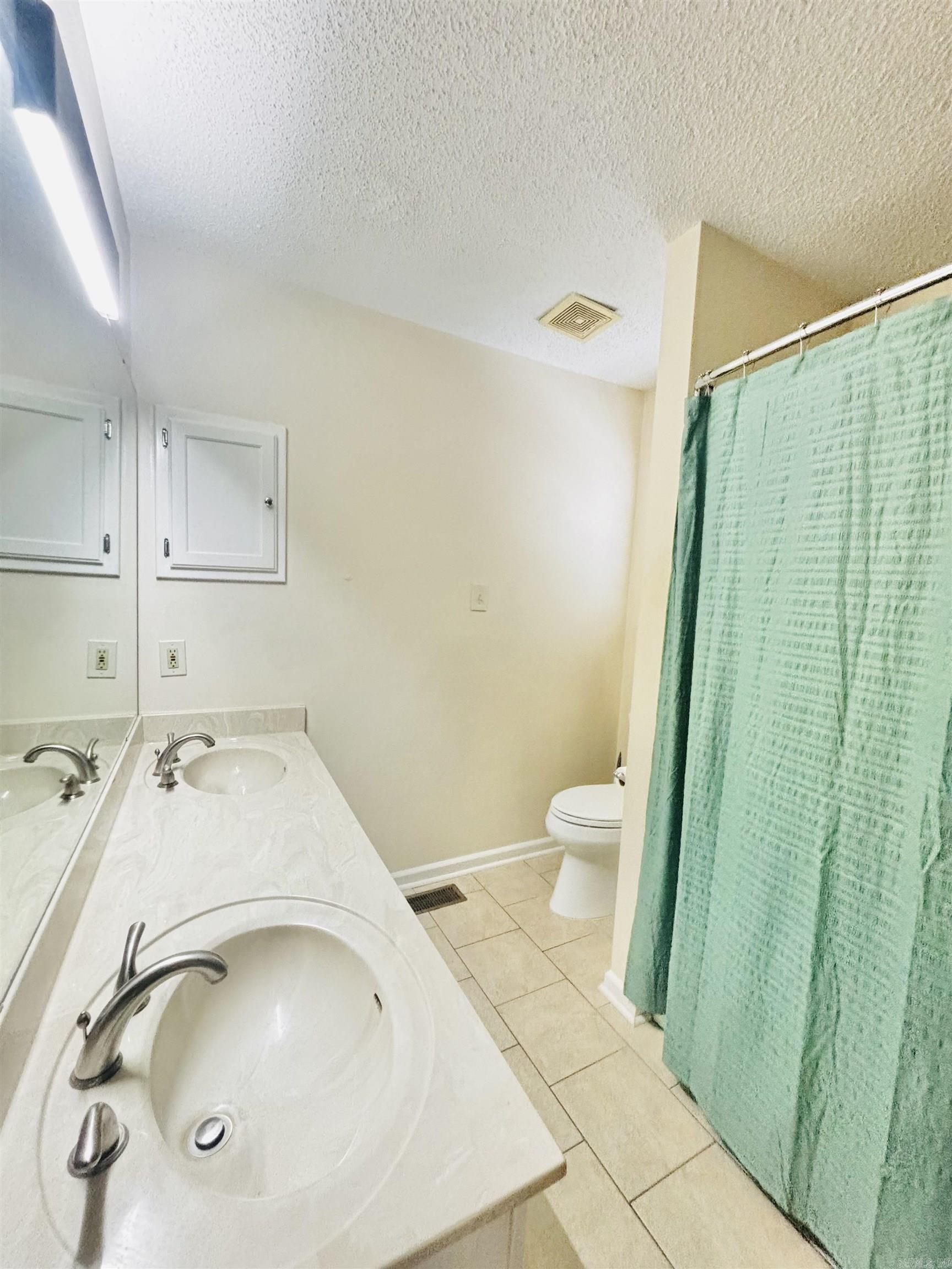 1118 Brookview Drive Property Photo 14