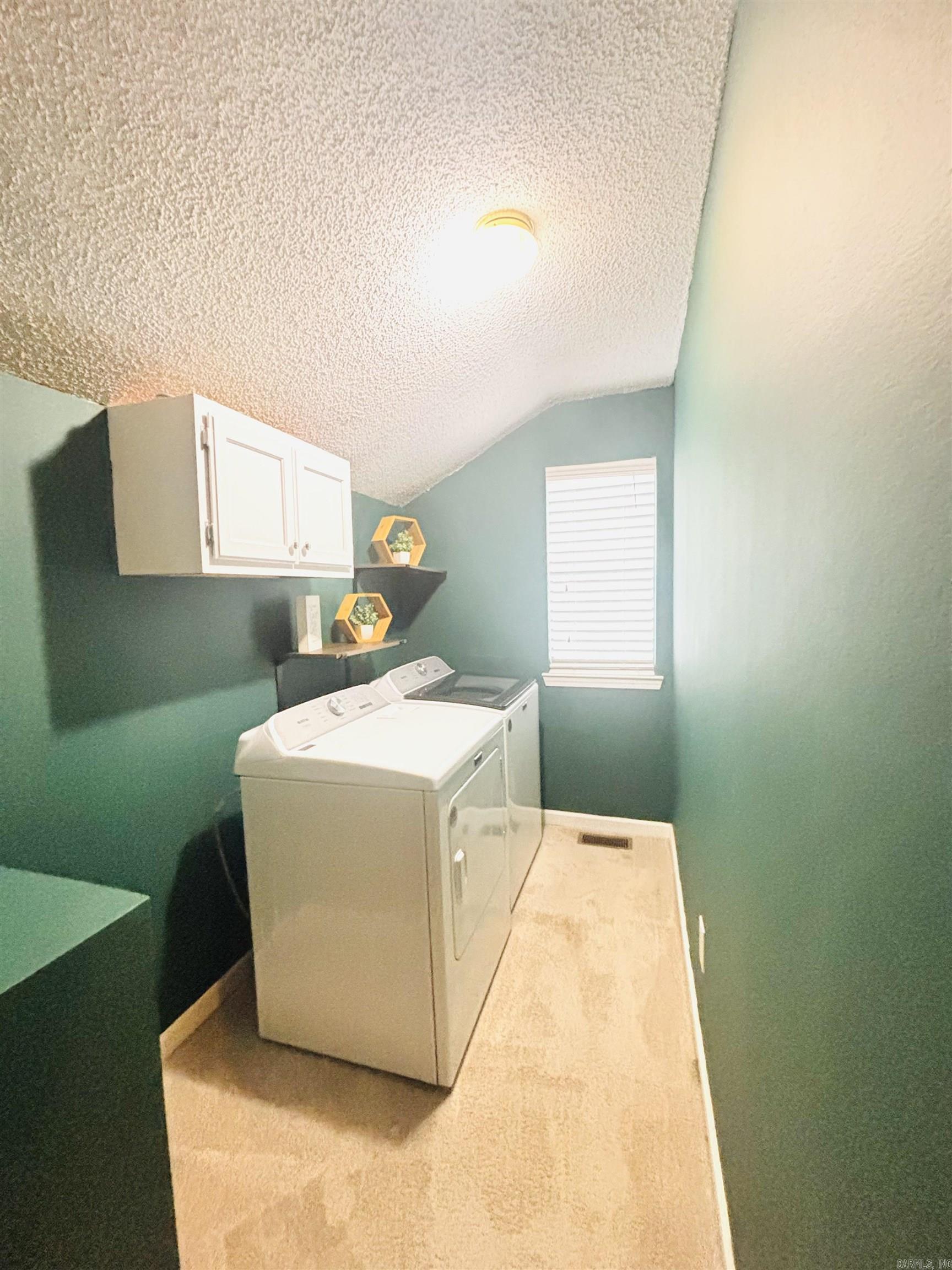 1118 Brookview Drive Property Photo 16