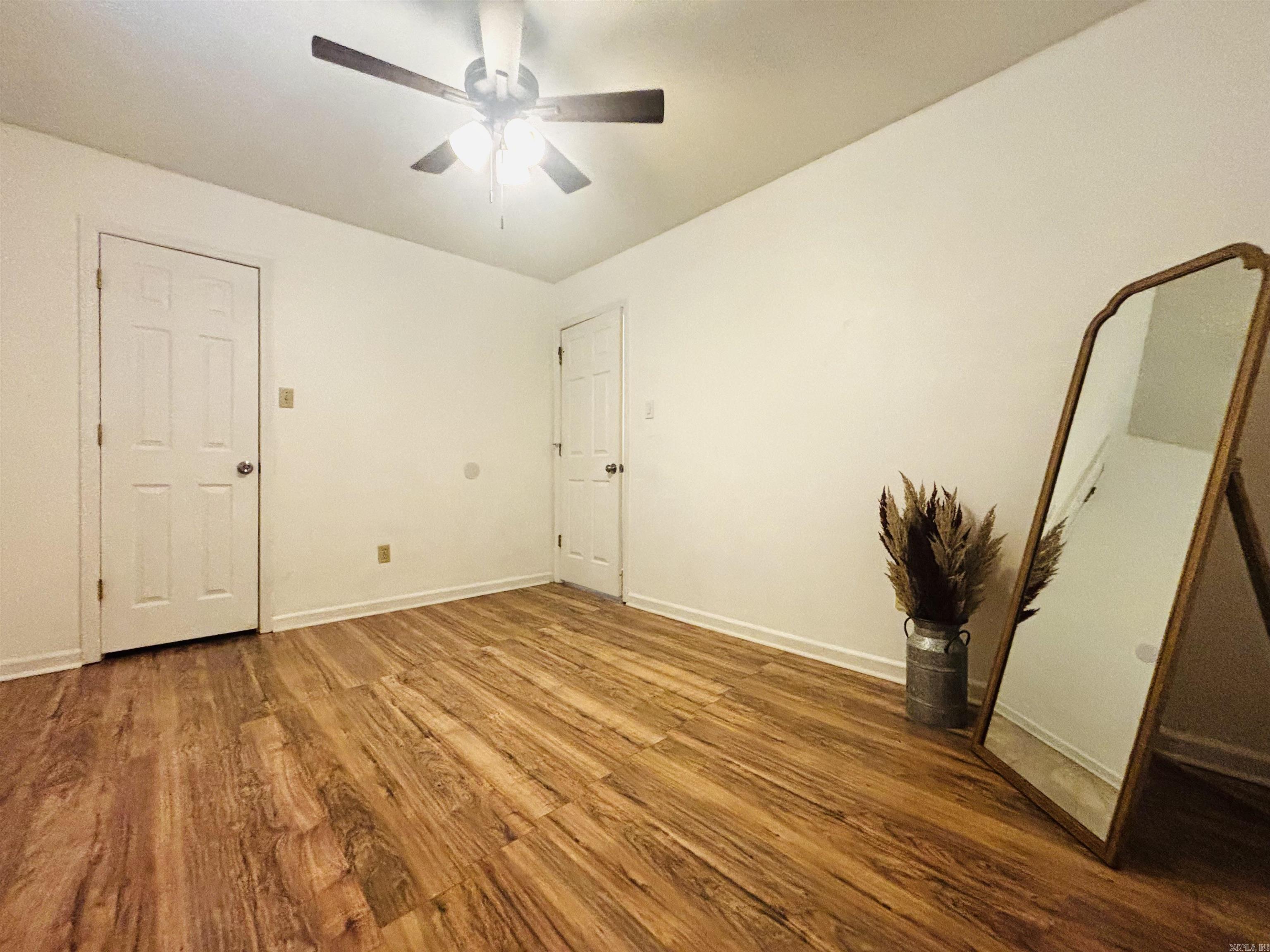 1118 Brookview Drive Property Photo 19