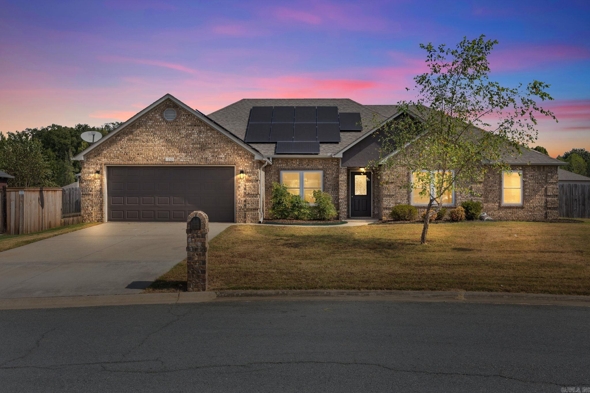 135 Harvick Circle Property Photo 1
