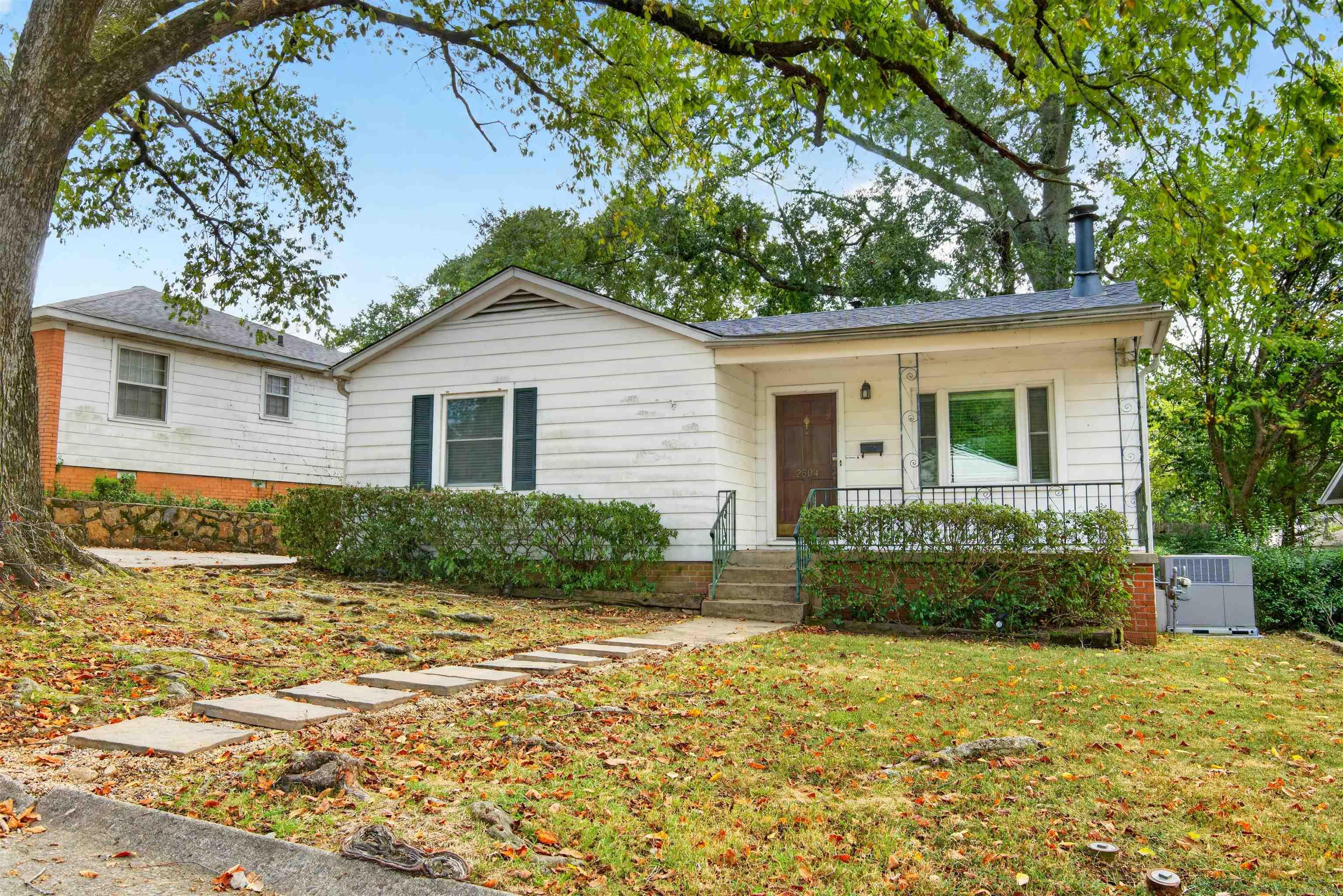 2504 Blackwood Road Property Photo 1
