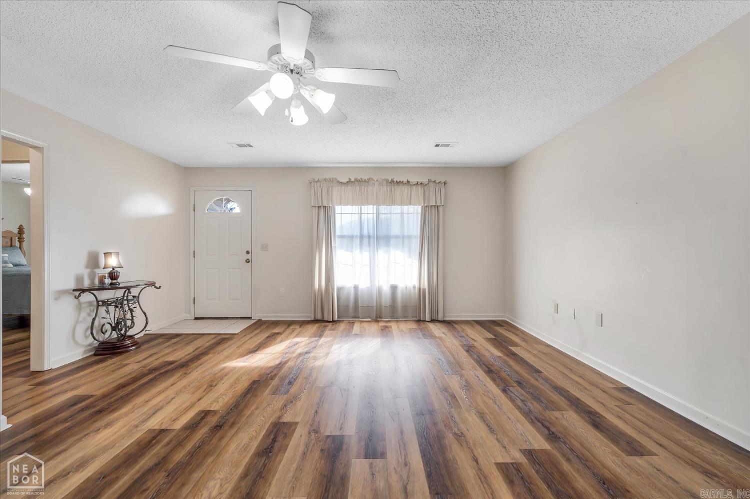 123 Dennis Street Property Photo 6