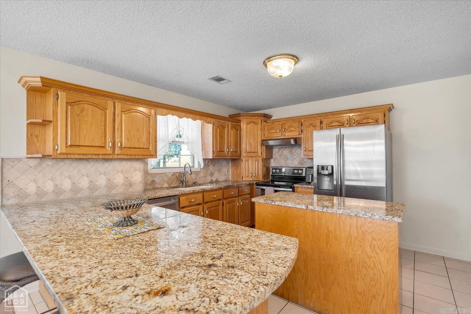 123 Dennis Street Property Photo 7