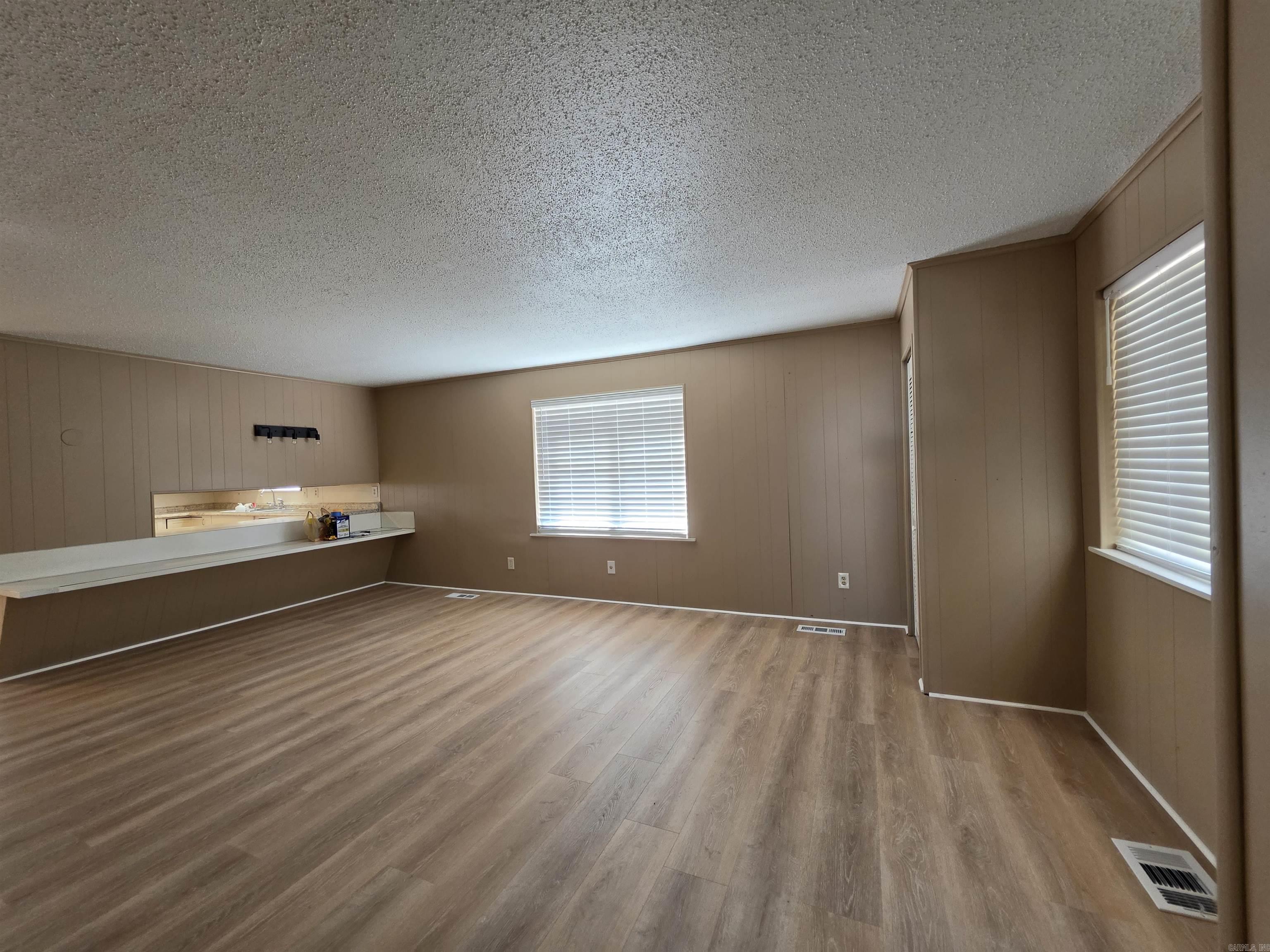 3424 Zion Street Property Photo 8