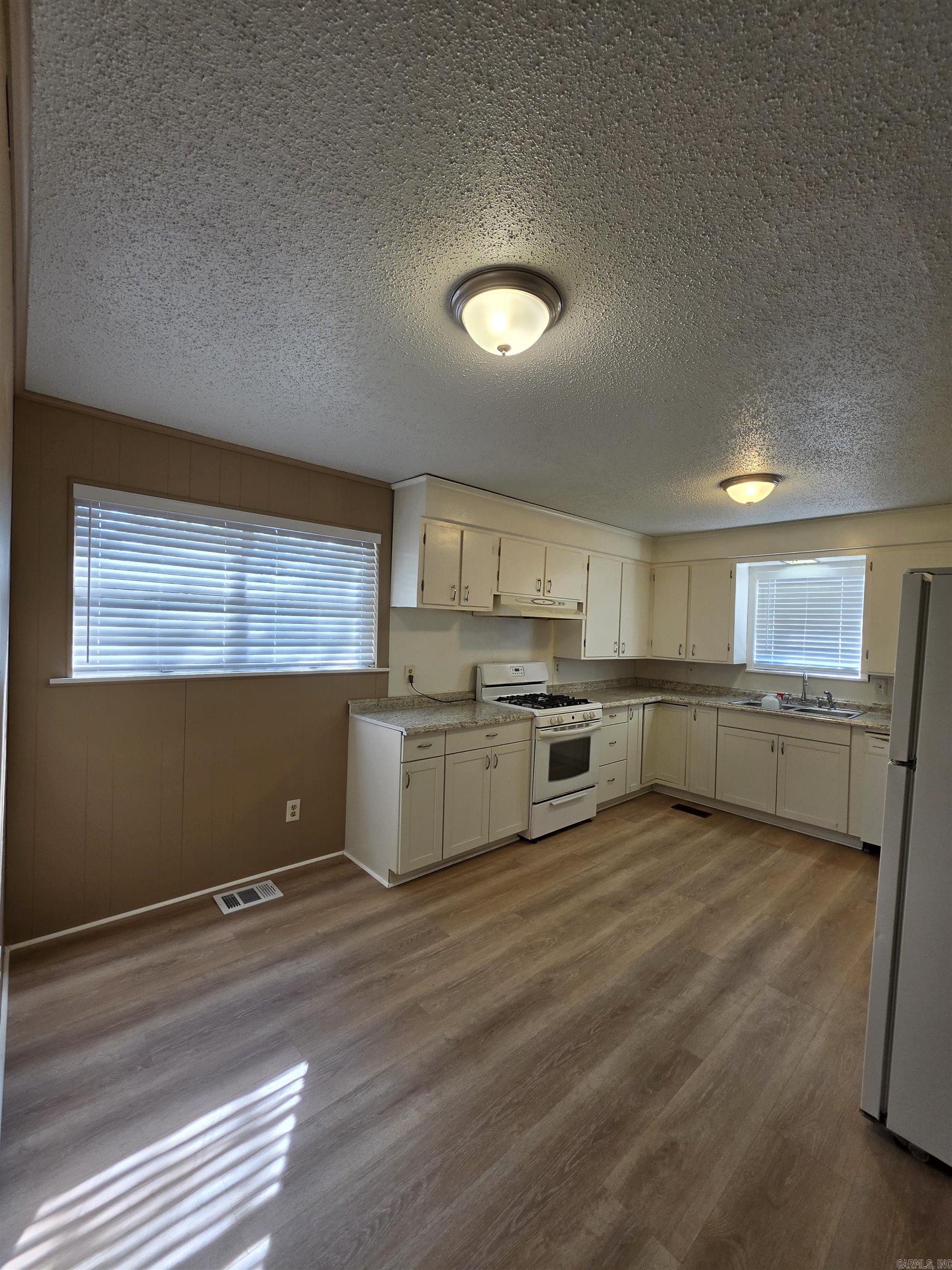 3424 Zion Street Property Photo 27