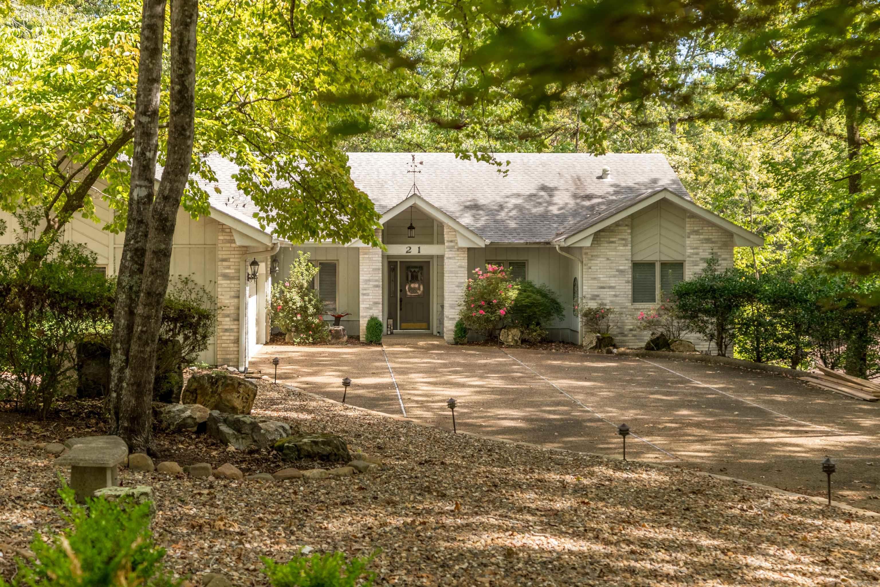 21 Costa Del Lago Ln Property Photo 1