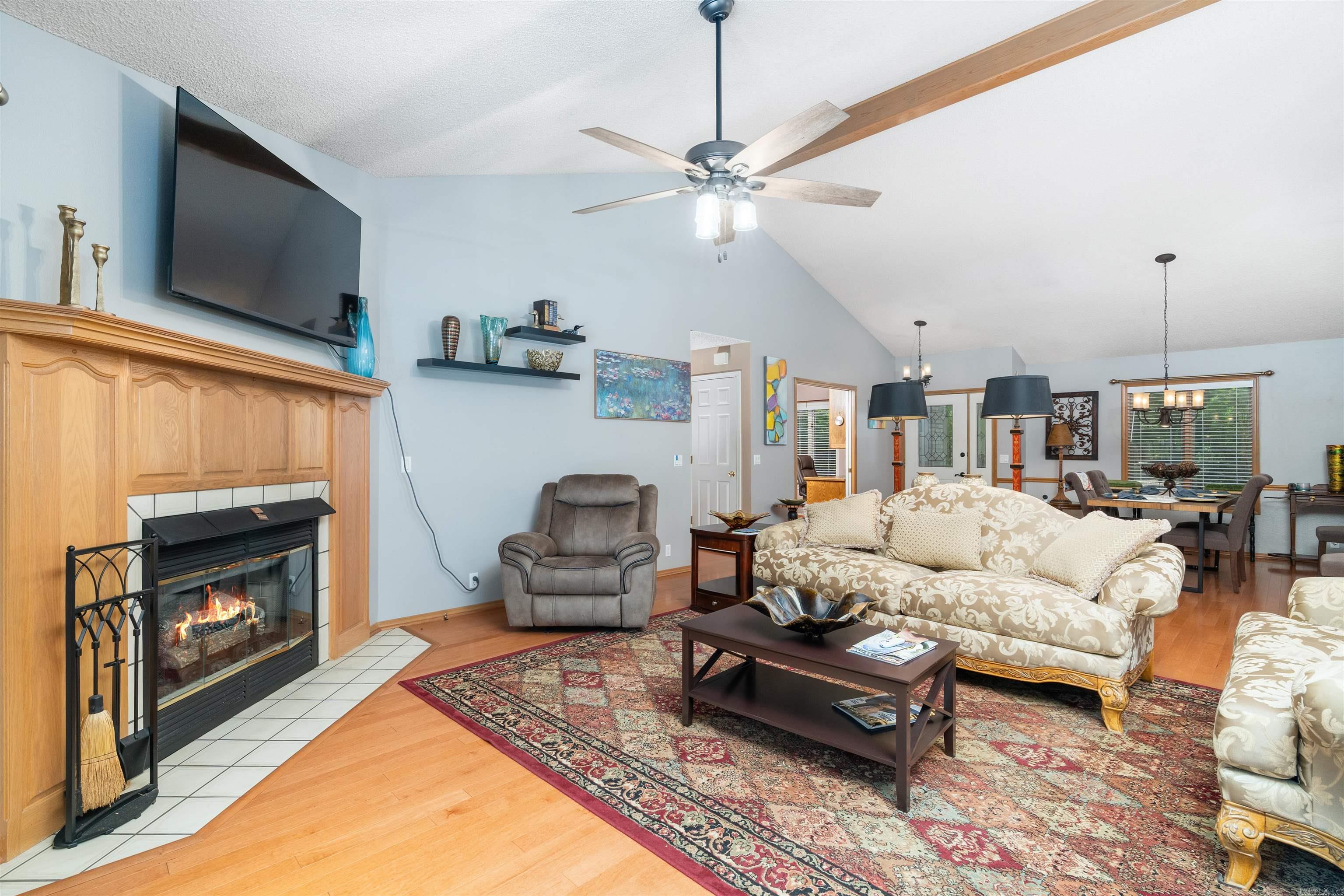 21 Costa Del Lago Ln Property Photo 9
