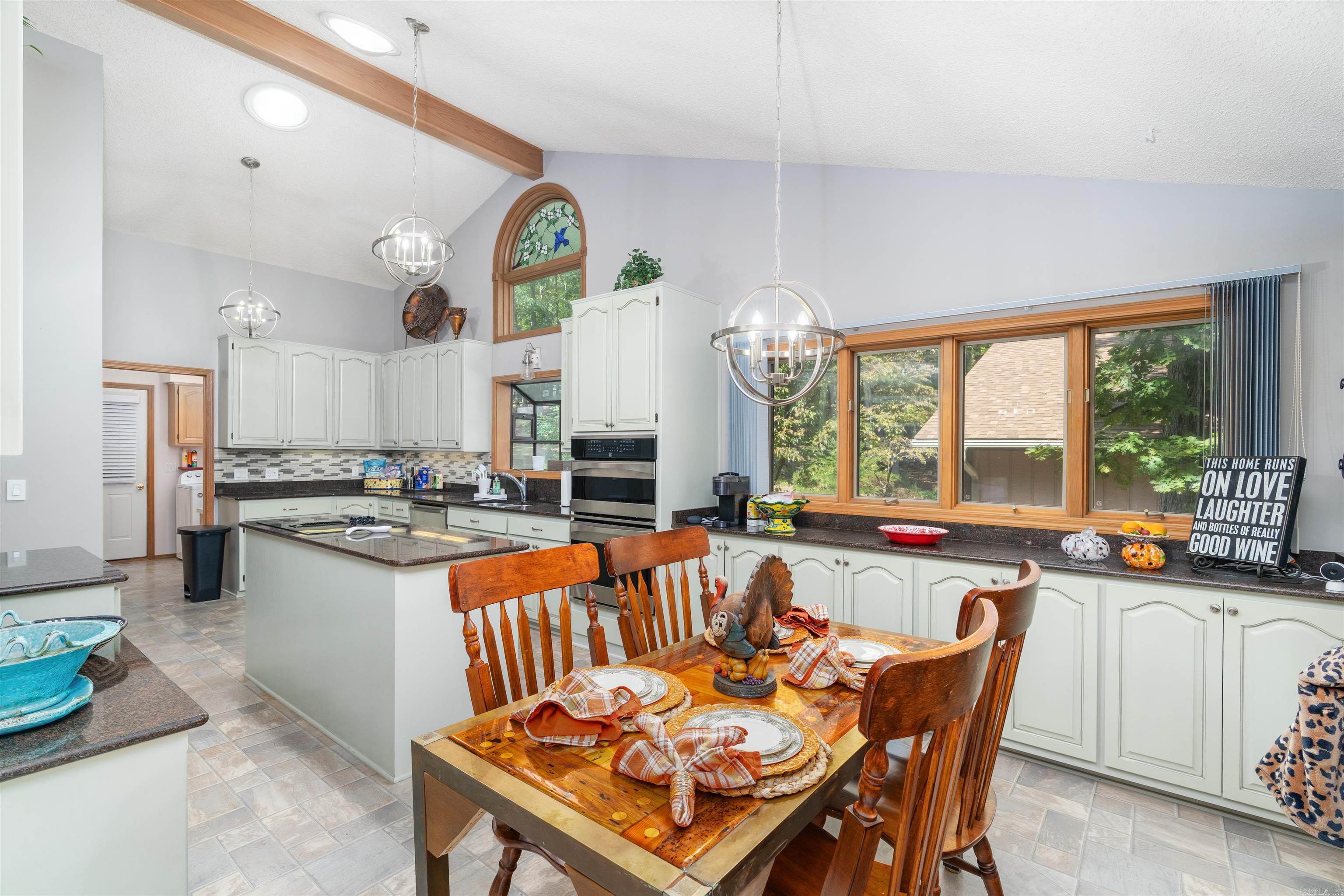 21 Costa Del Lago Ln Property Photo 10