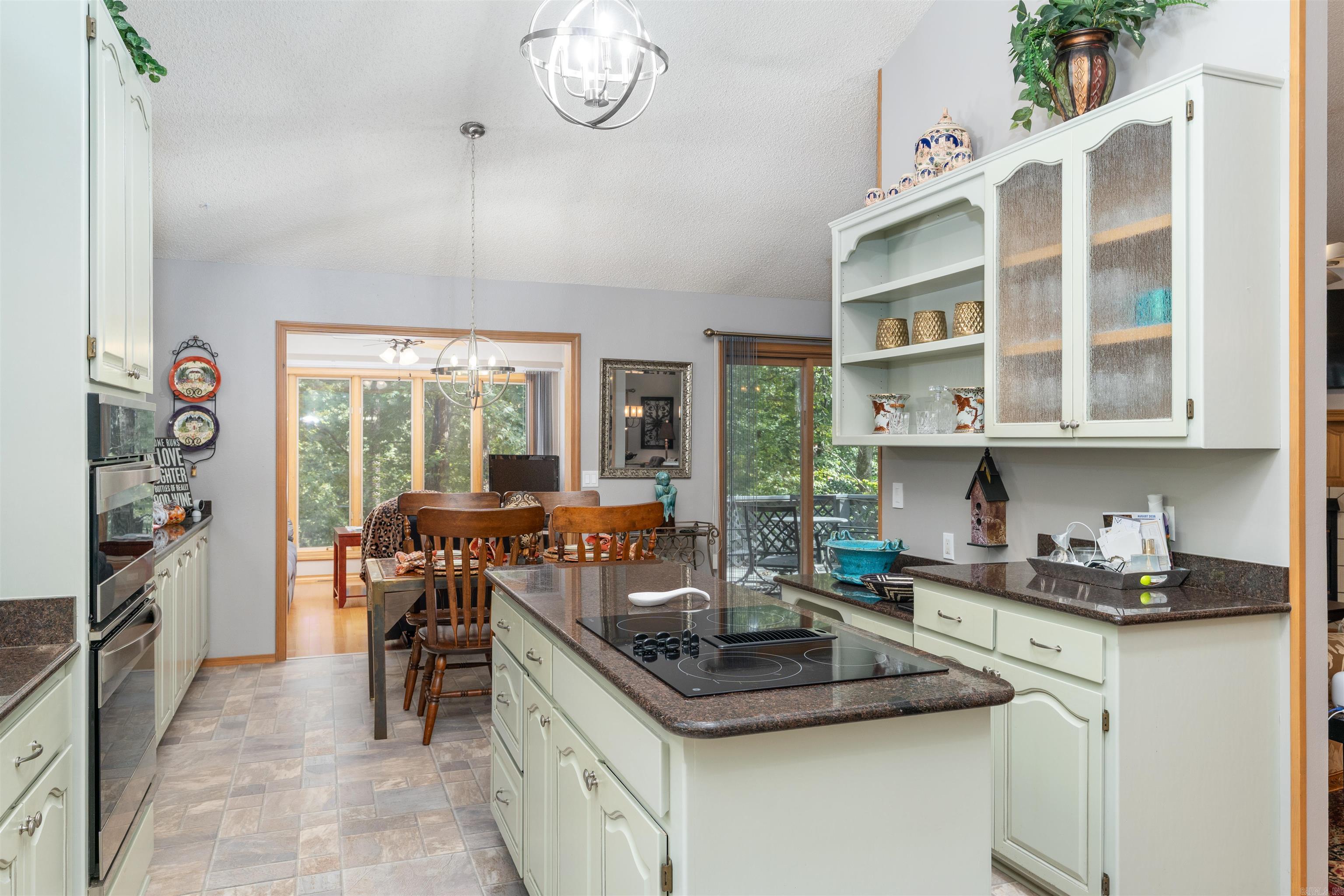 21 Costa Del Lago Ln Property Photo 14