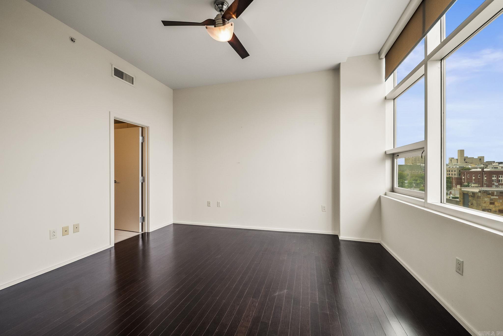 300 E Third #601 601 Property Photo 19